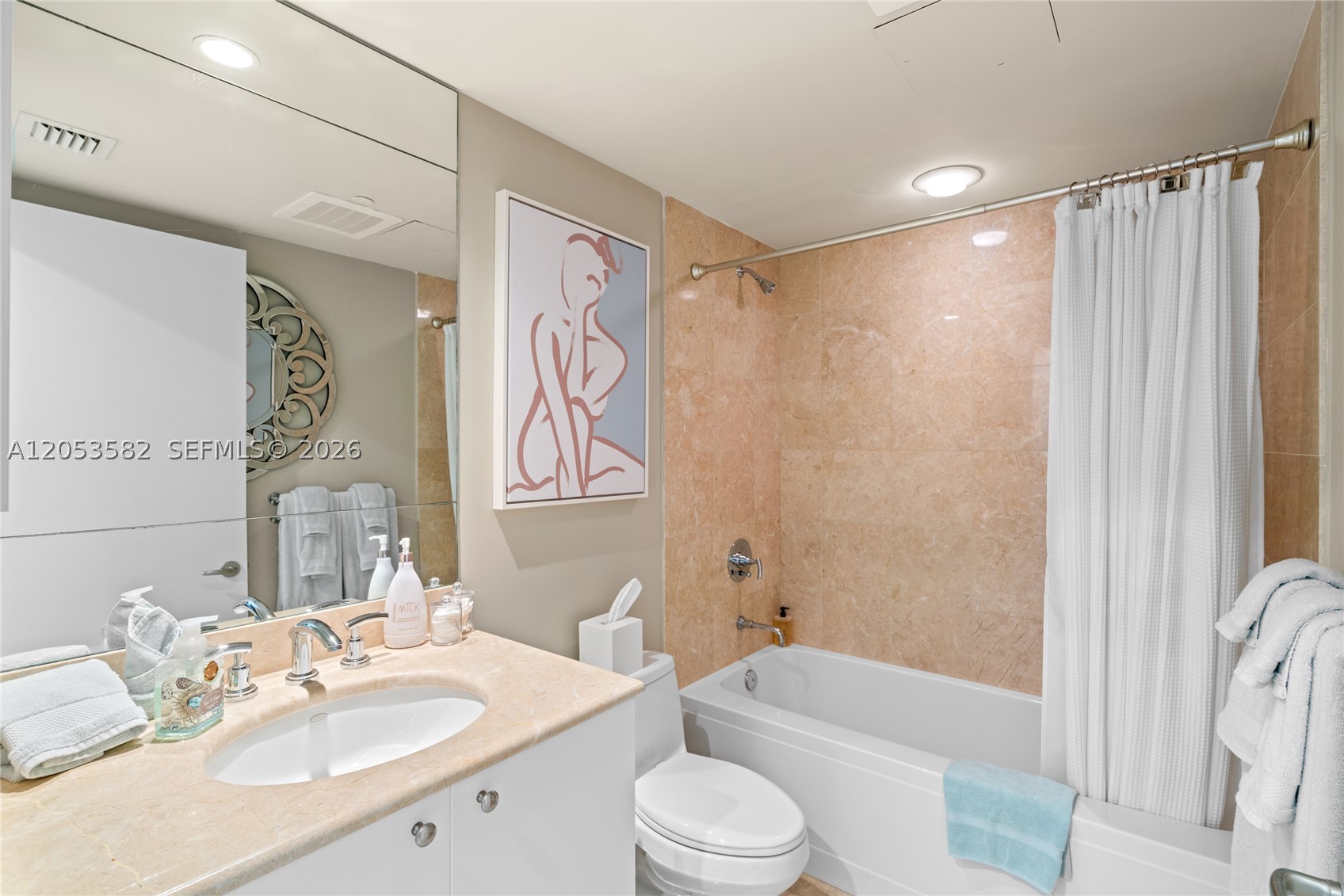 CARBONELL CONDO - Residential Lease