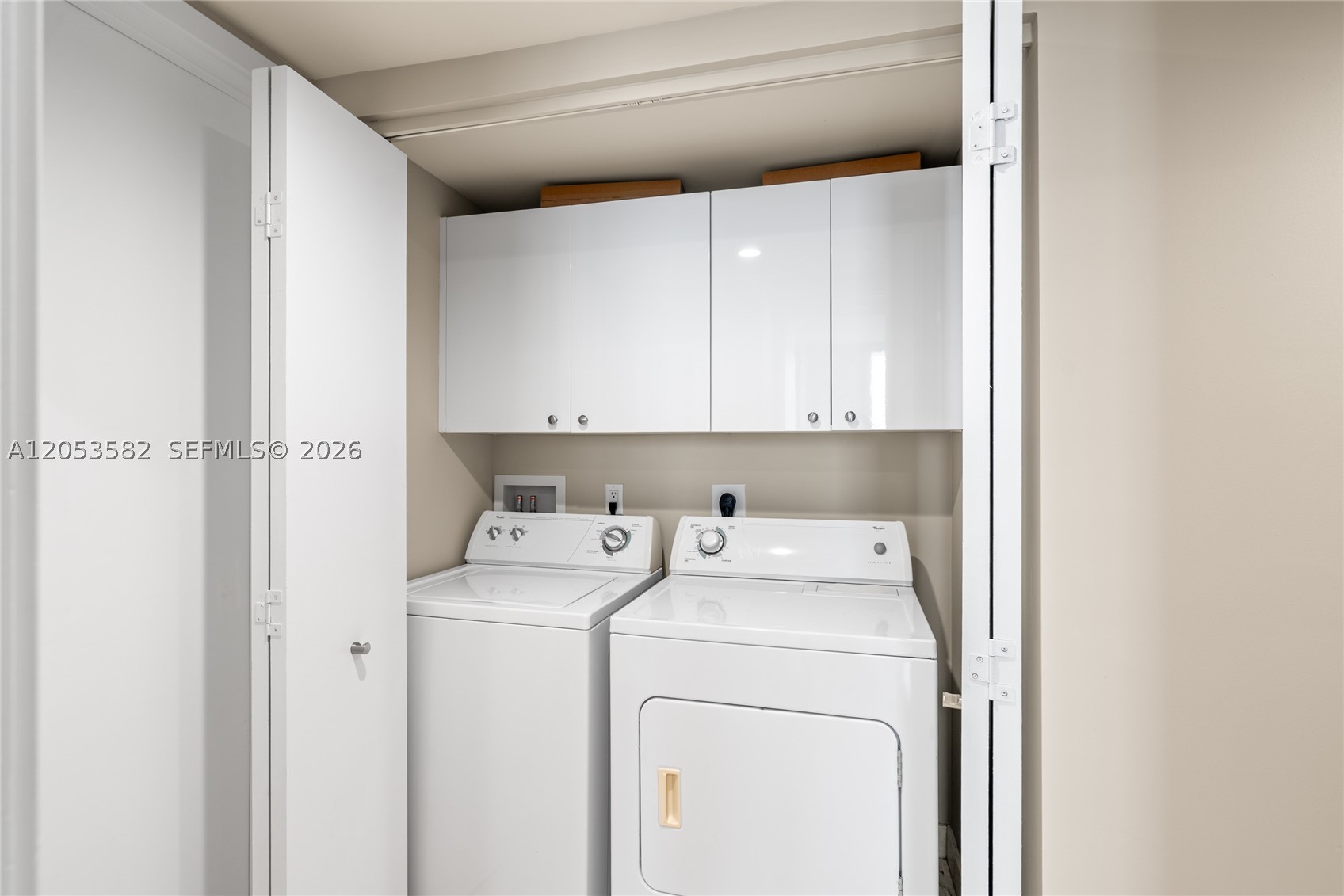 CARBONELL CONDO - Residential Lease