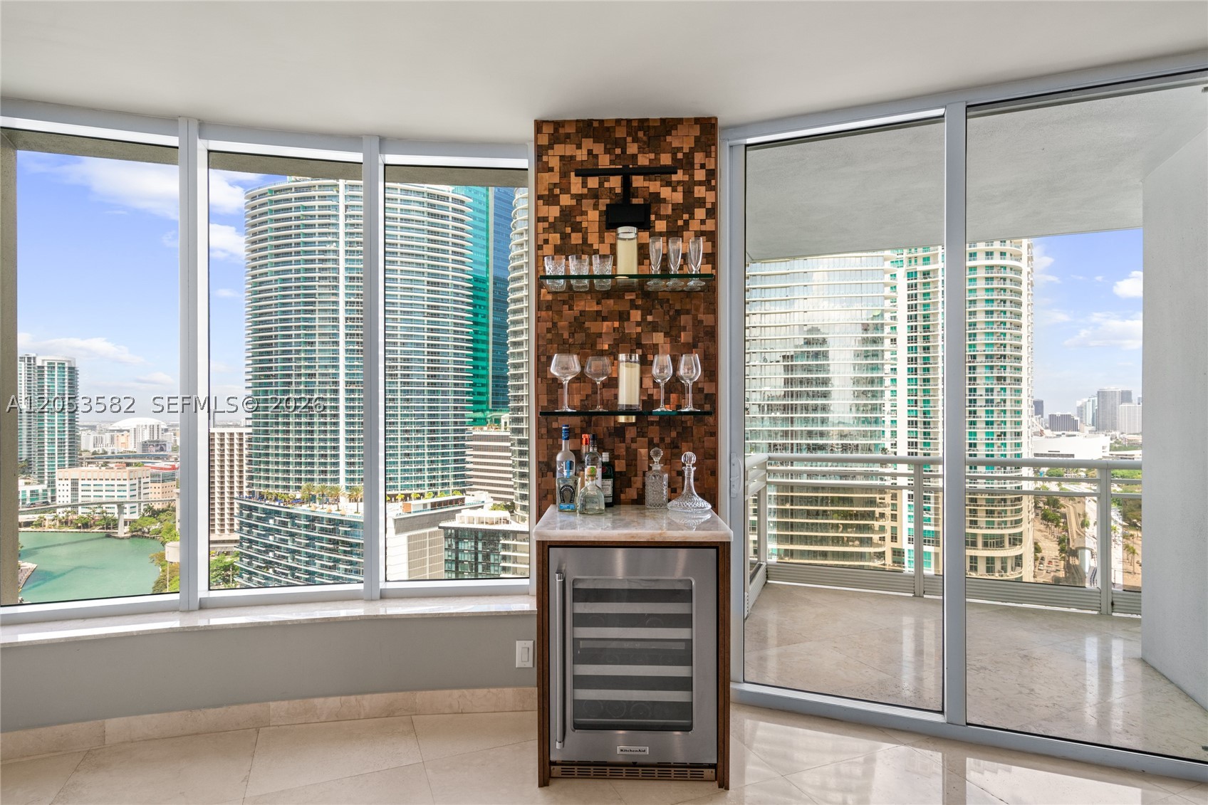 CARBONELL CONDO - Residential Lease
