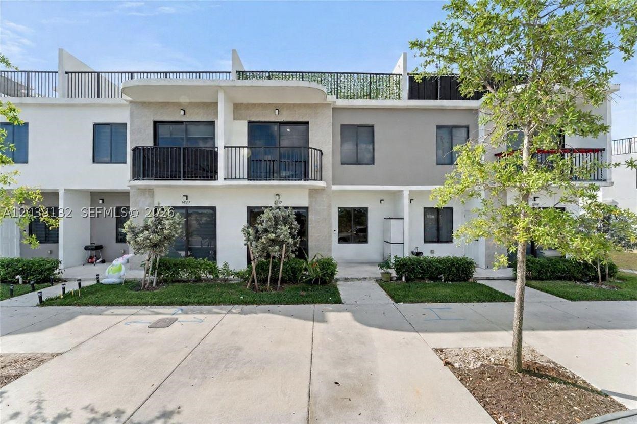 GRANDVILLE PLACE - Residential