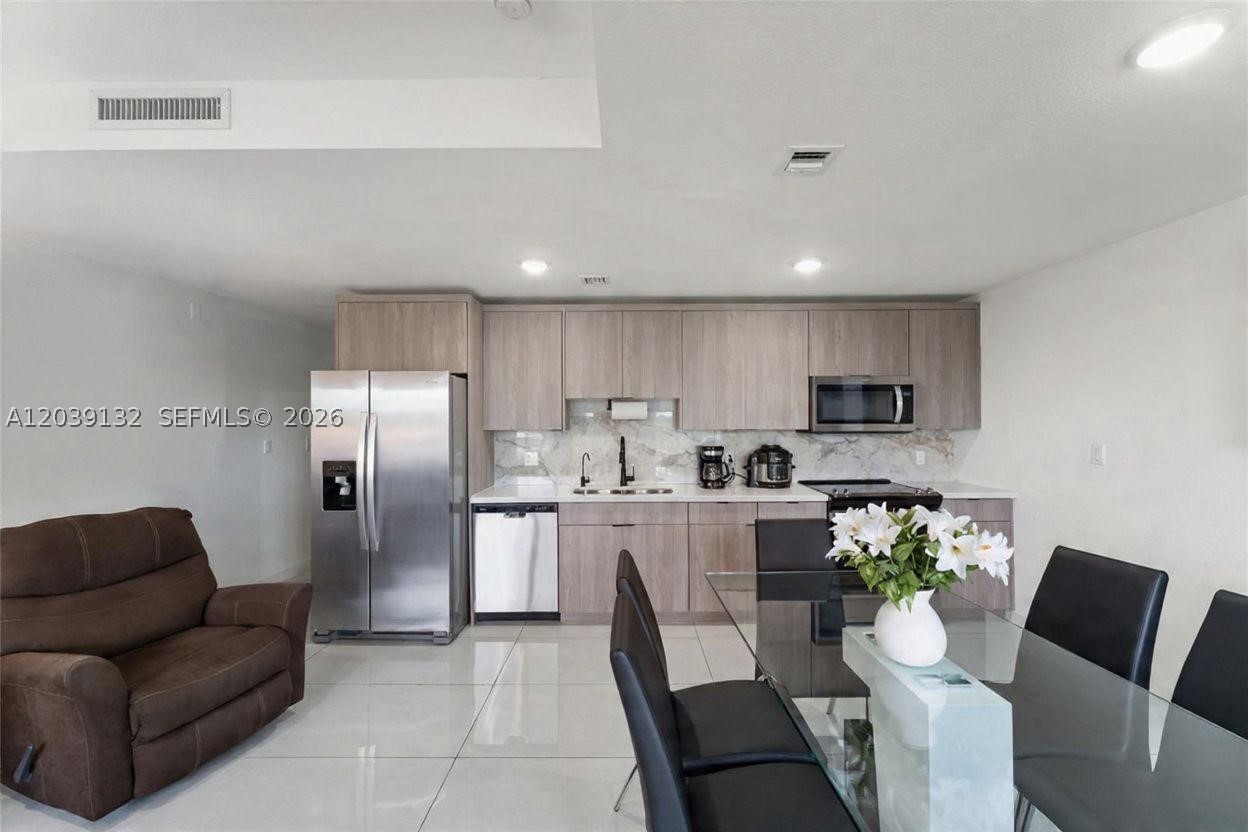 GRANDVILLE PLACE - Residential
