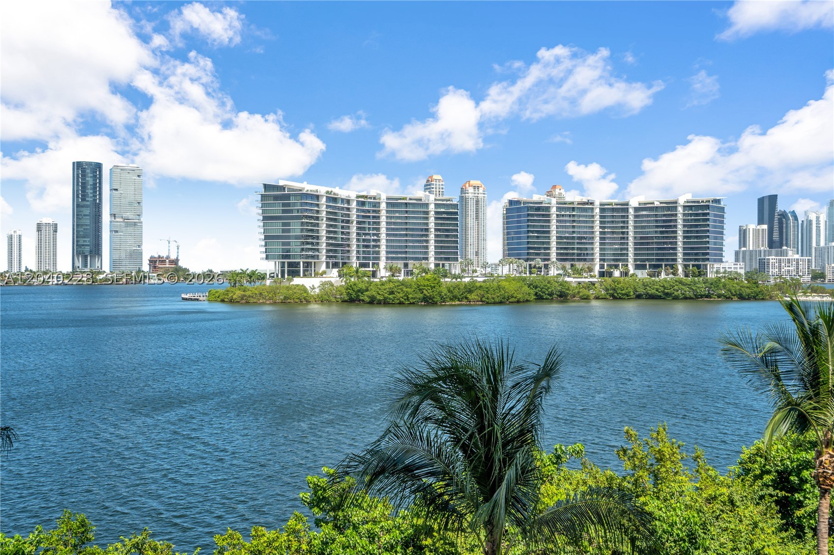 ECHO CONDO - Residential