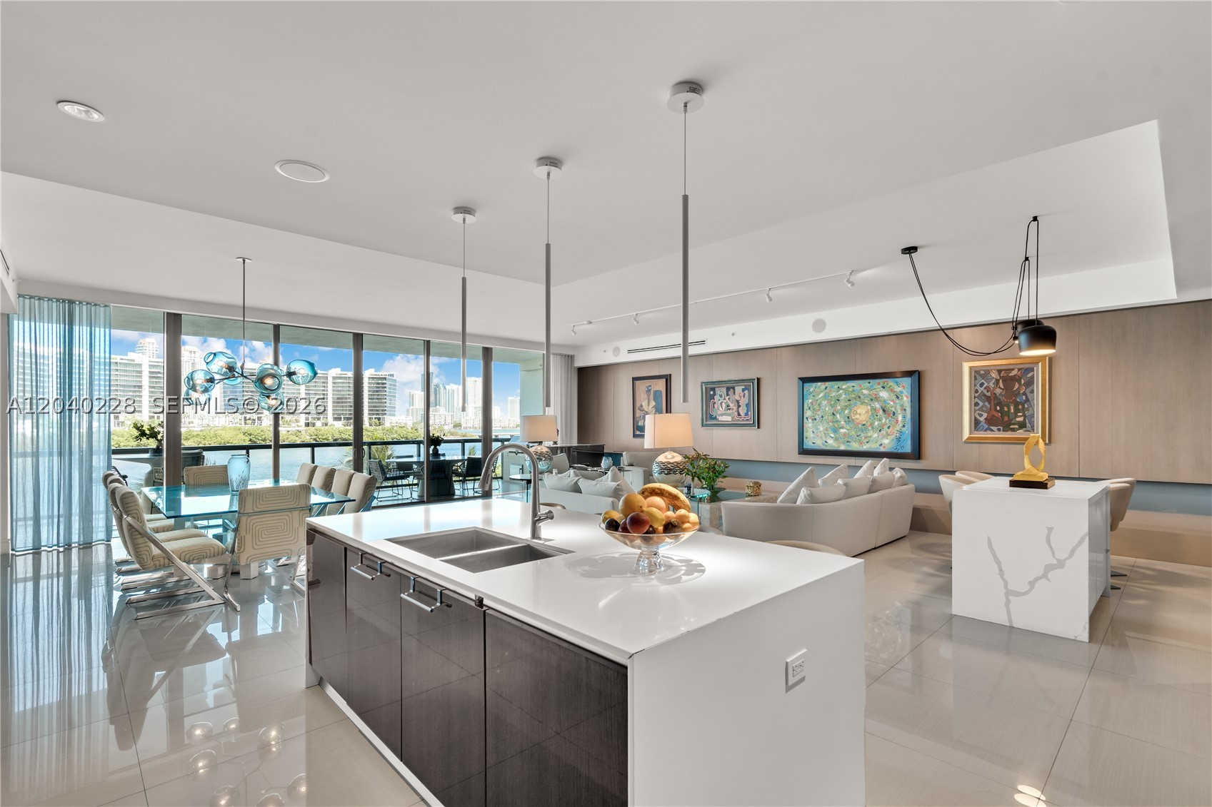 ECHO CONDO - Residential