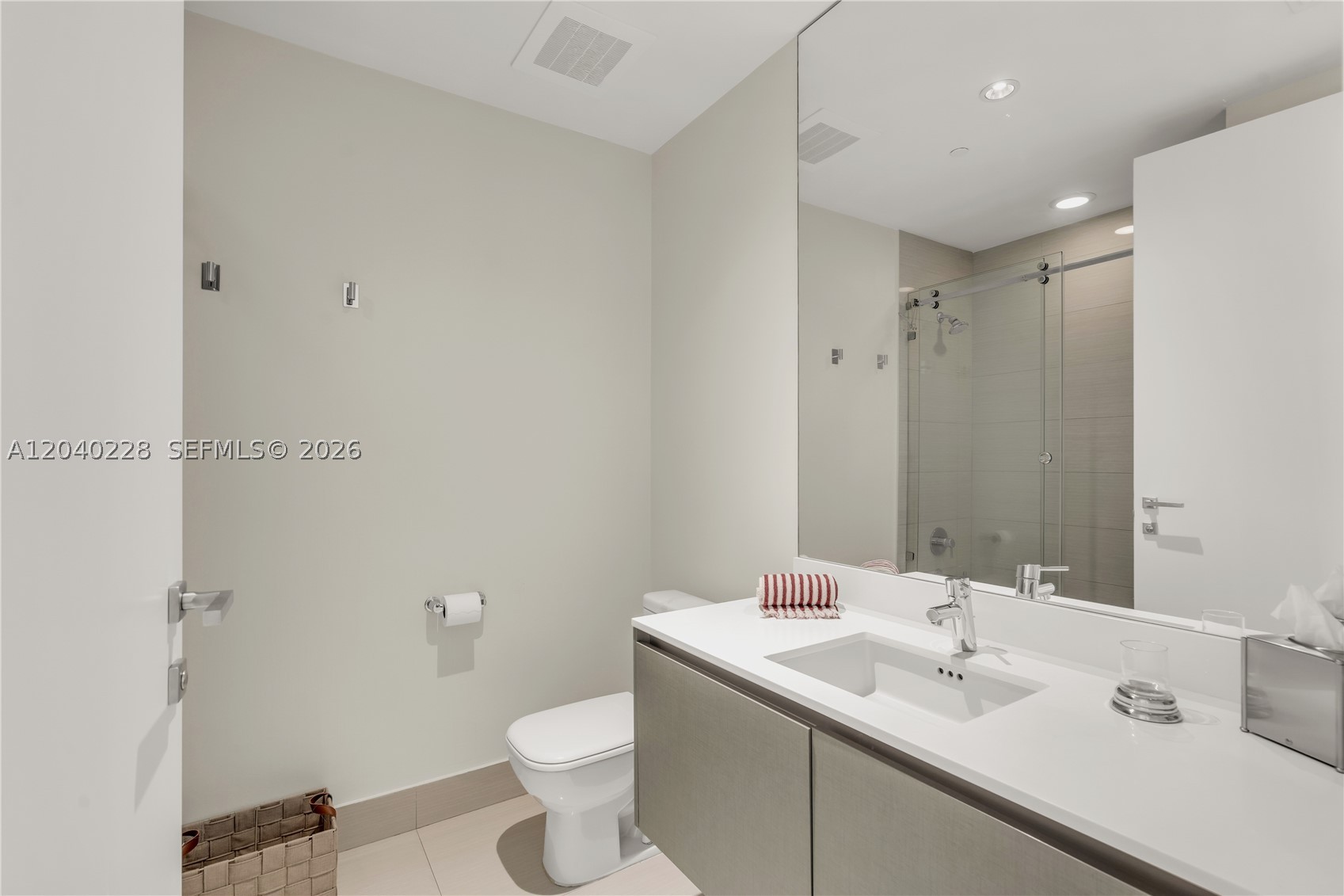ECHO CONDO - Residential