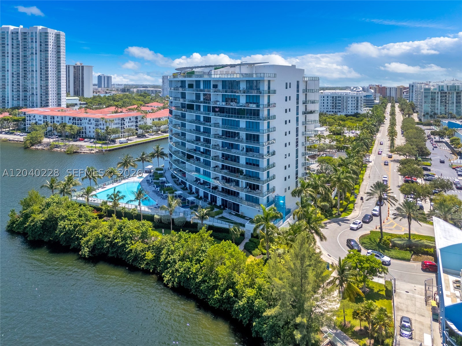 ECHO CONDO - Residential