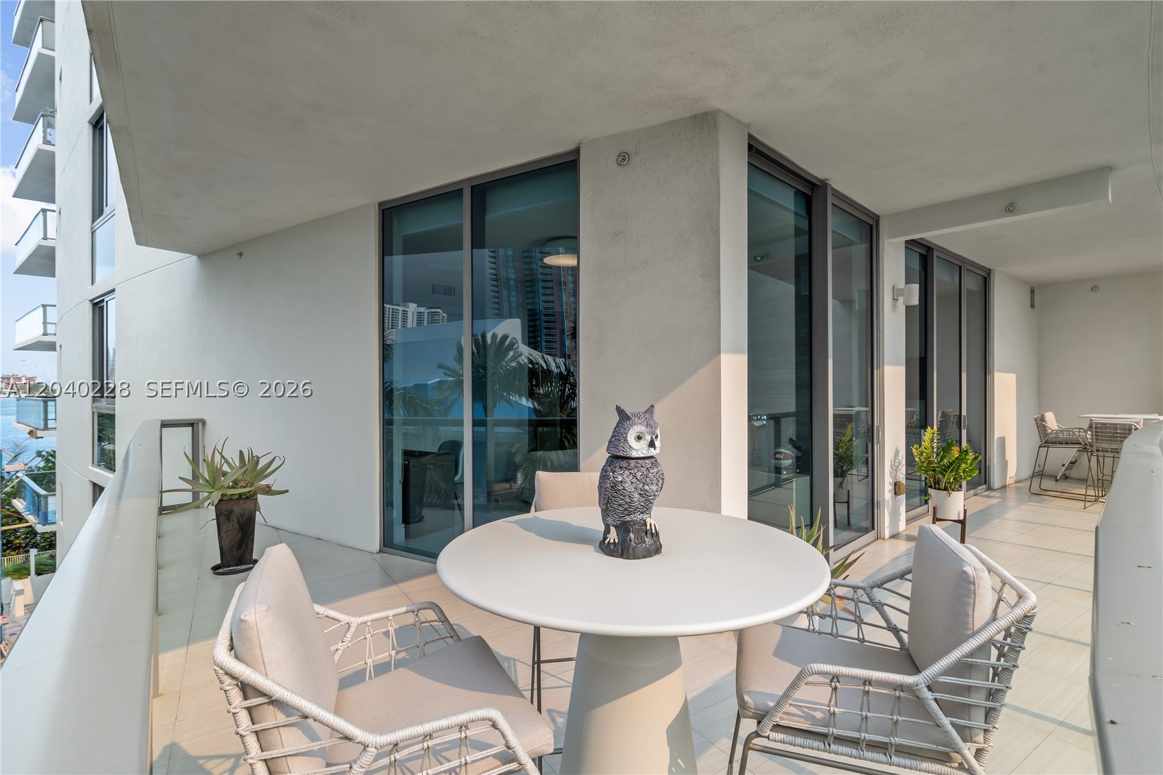 ECHO CONDO - Residential