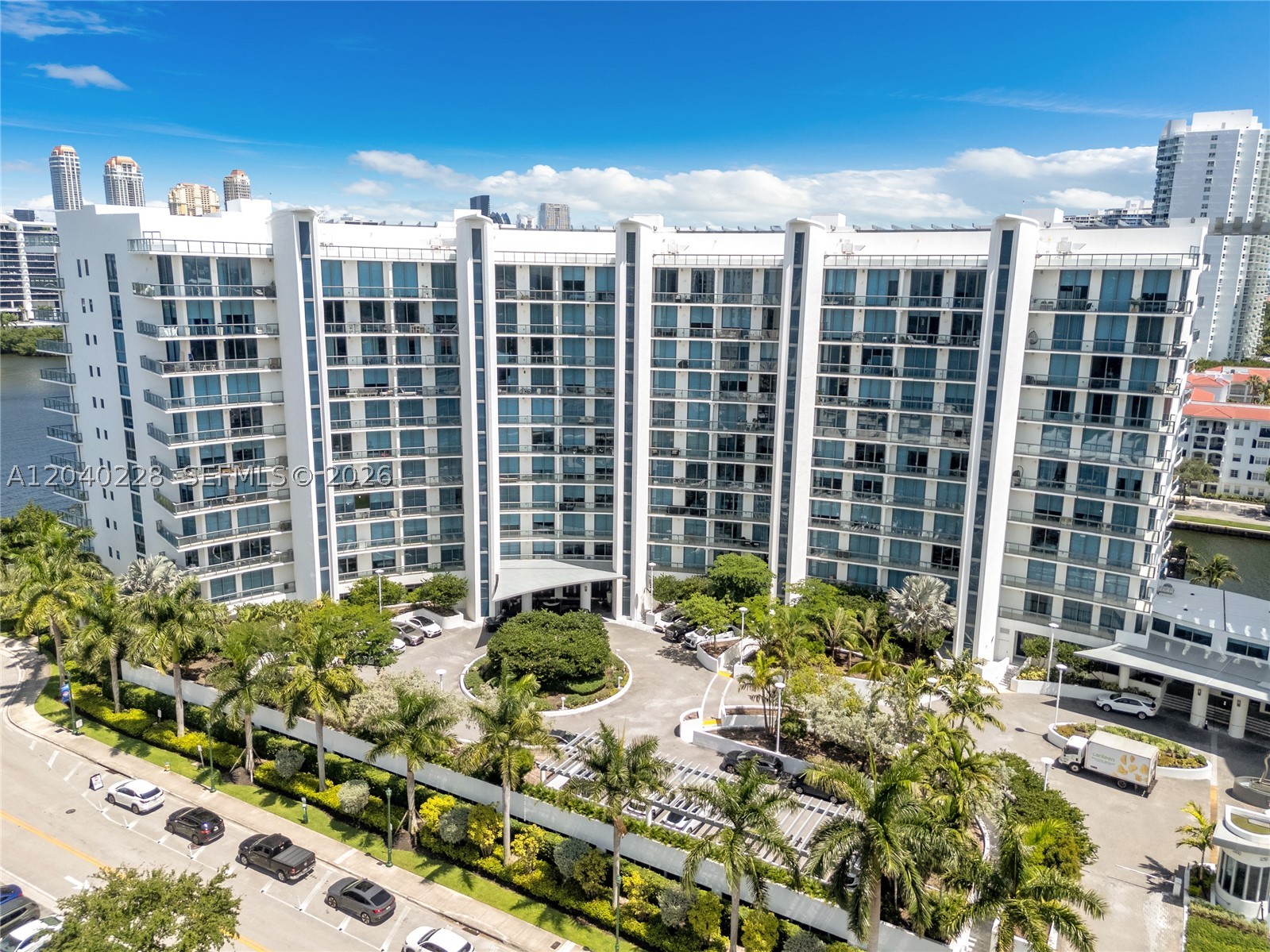 ECHO CONDO - Residential
