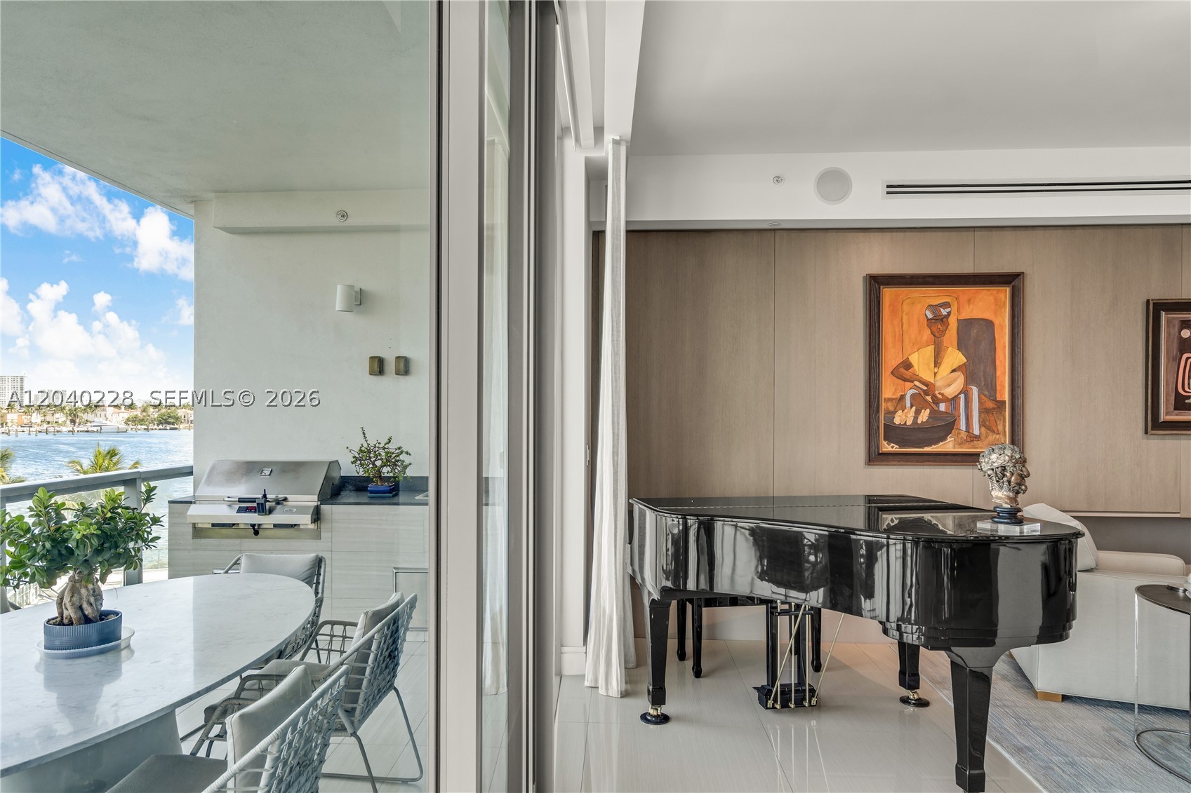 ECHO CONDO - Residential