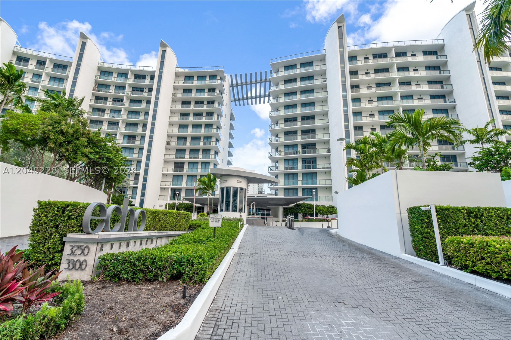 ECHO CONDO - Residential