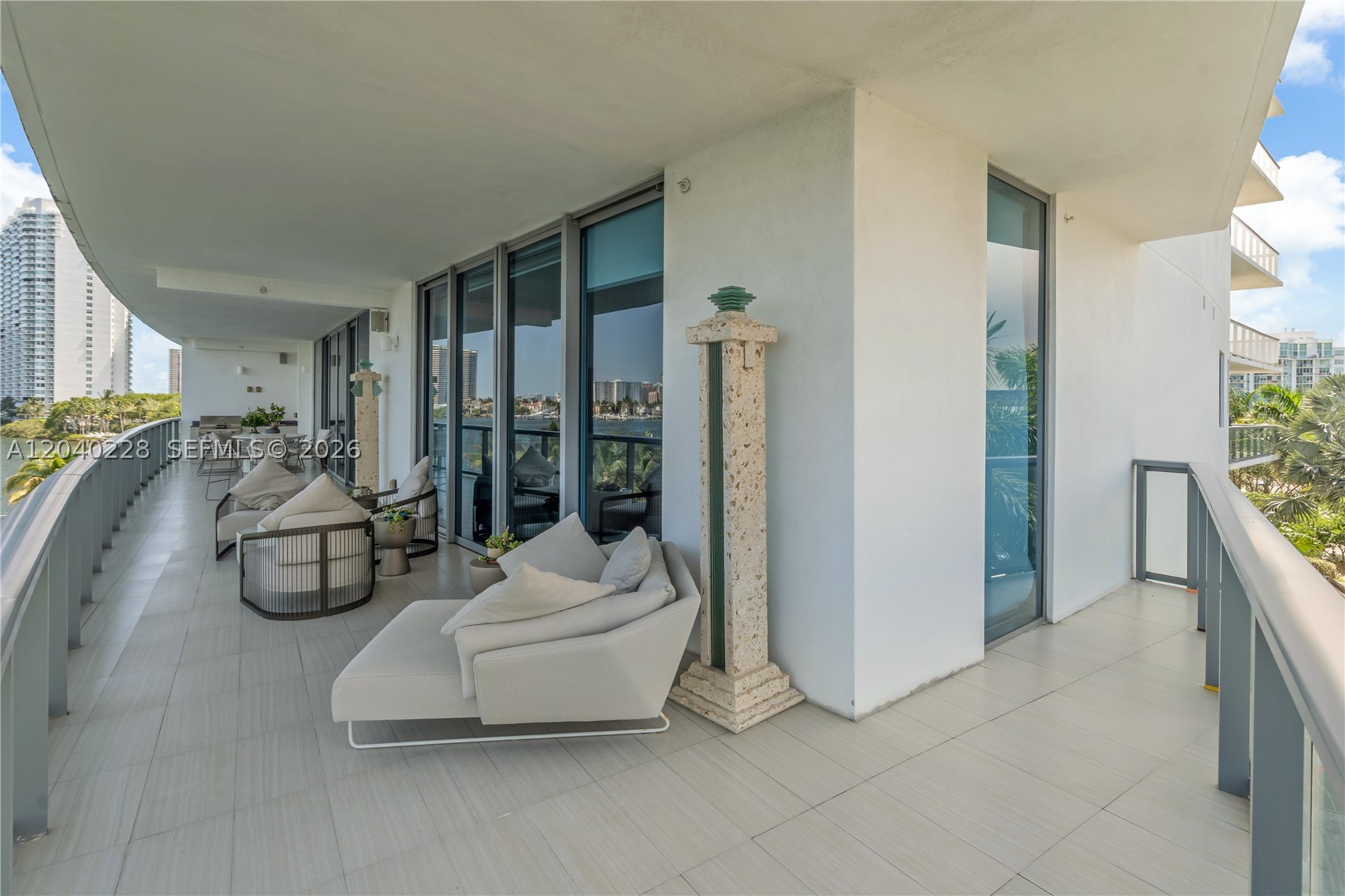 ECHO CONDO - Residential