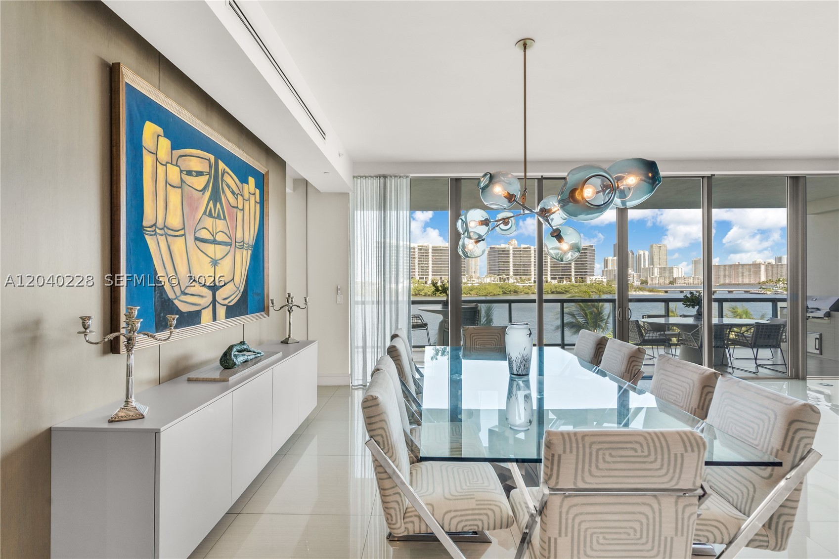 ECHO CONDO - Residential