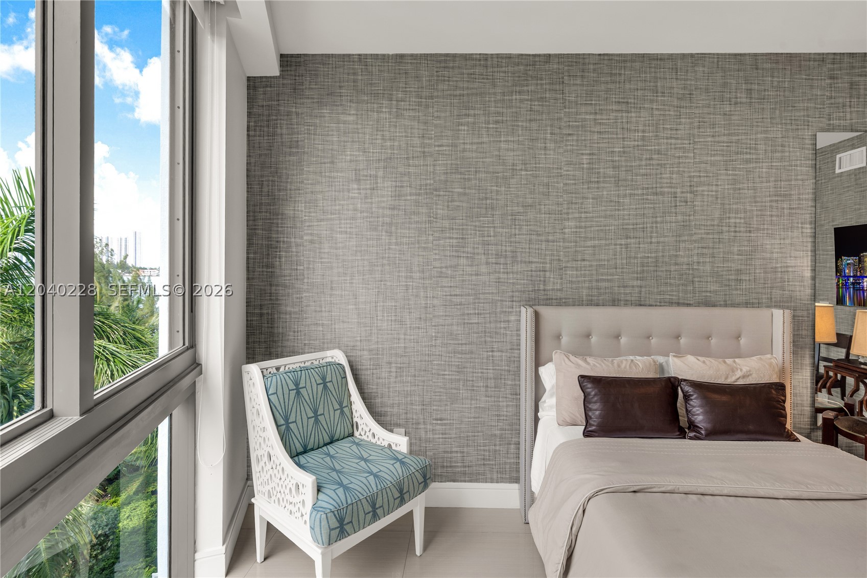 ECHO CONDO - Residential