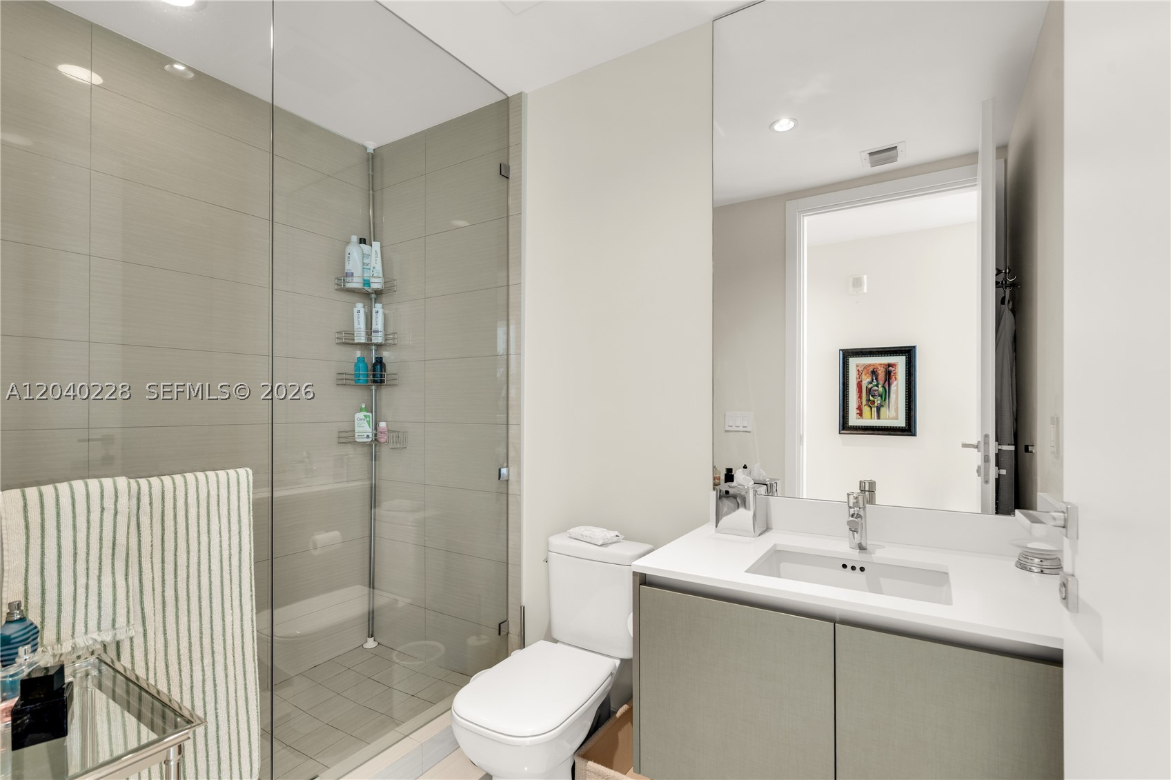 ECHO CONDO - Residential