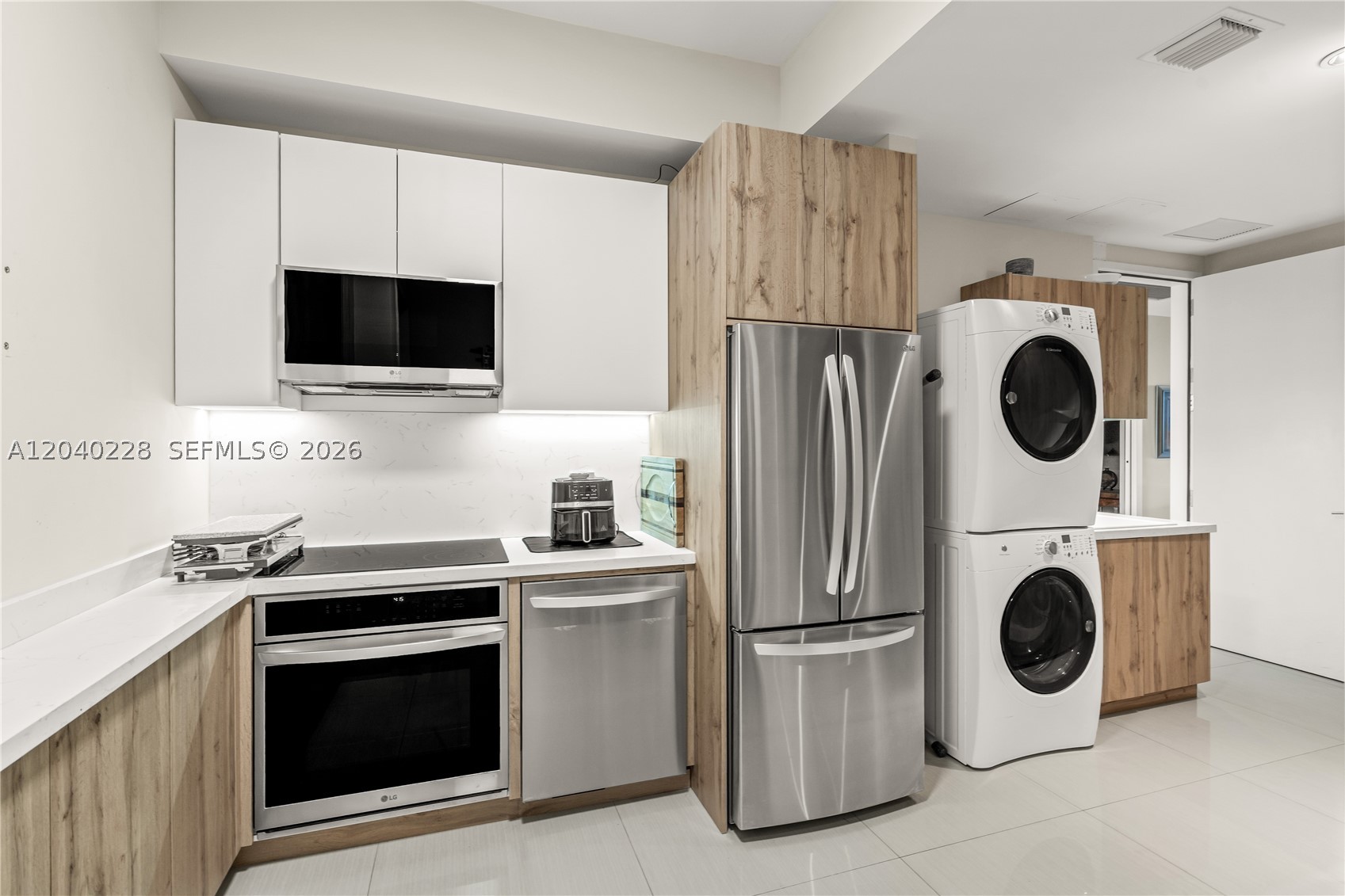 ECHO CONDO - Residential