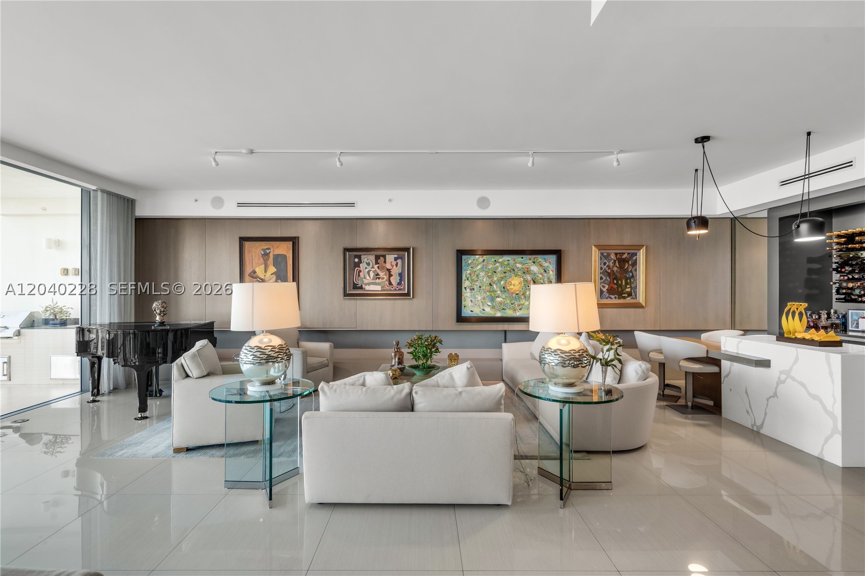 ECHO CONDO - Residential