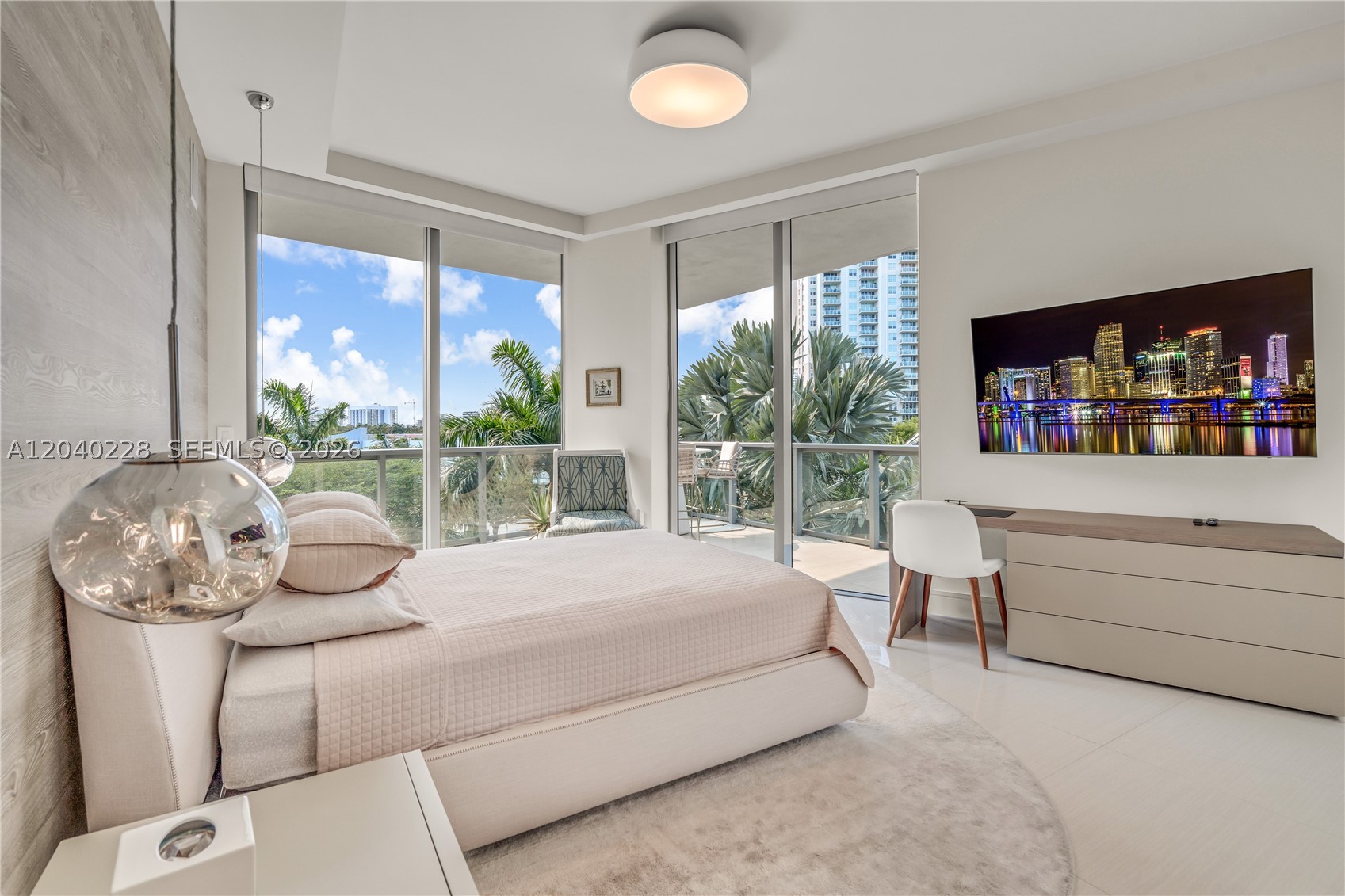 ECHO CONDO - Residential