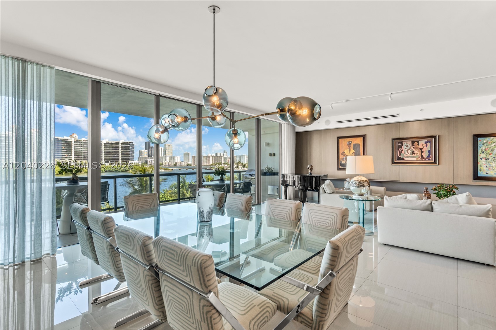 ECHO CONDO - Residential