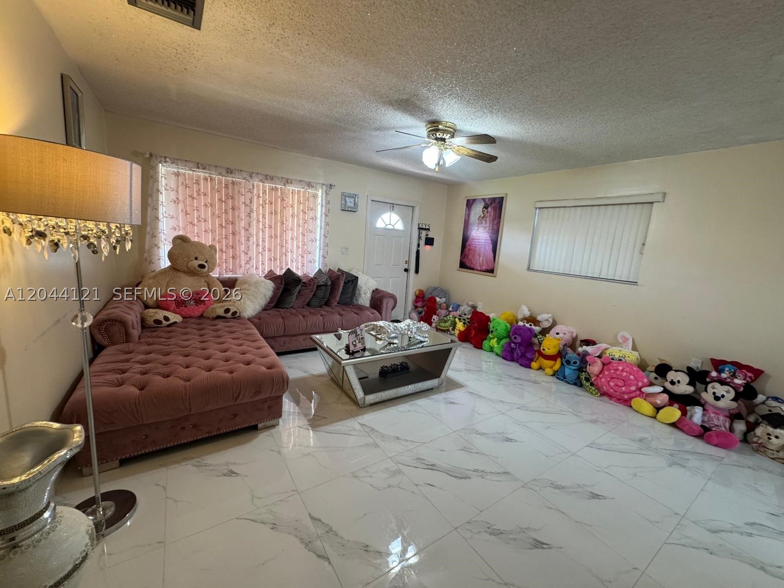HOLLYWOOD BEACH GARDENS - Residential
