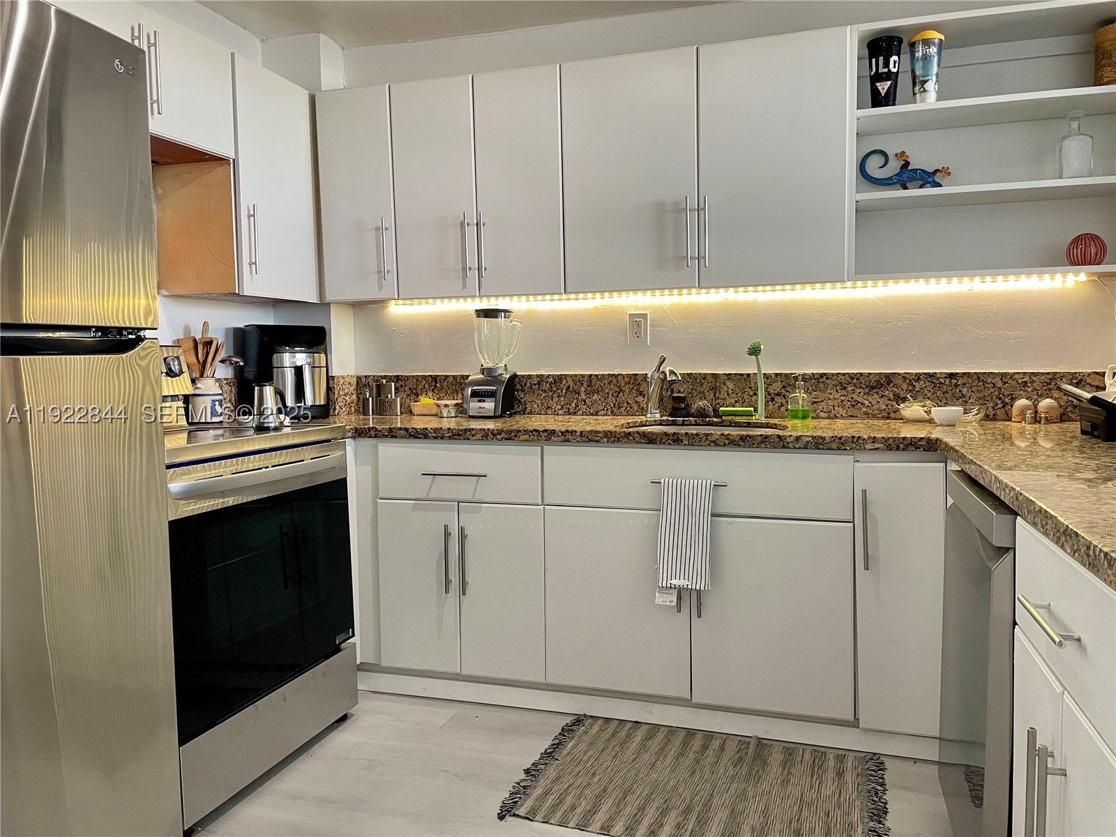 STANTON HOUSE CONDO - Residential