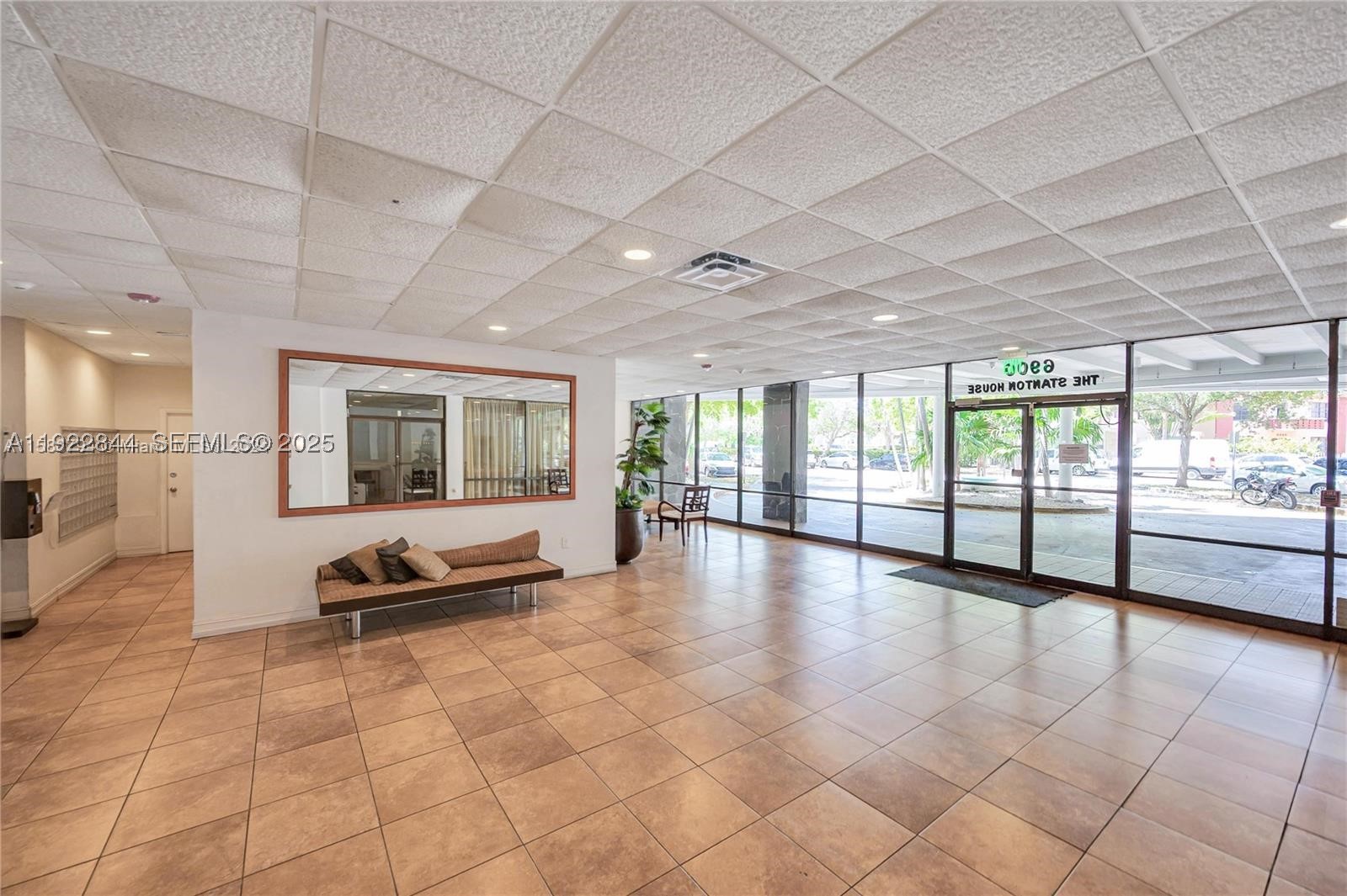 STANTON HOUSE CONDO - Residential