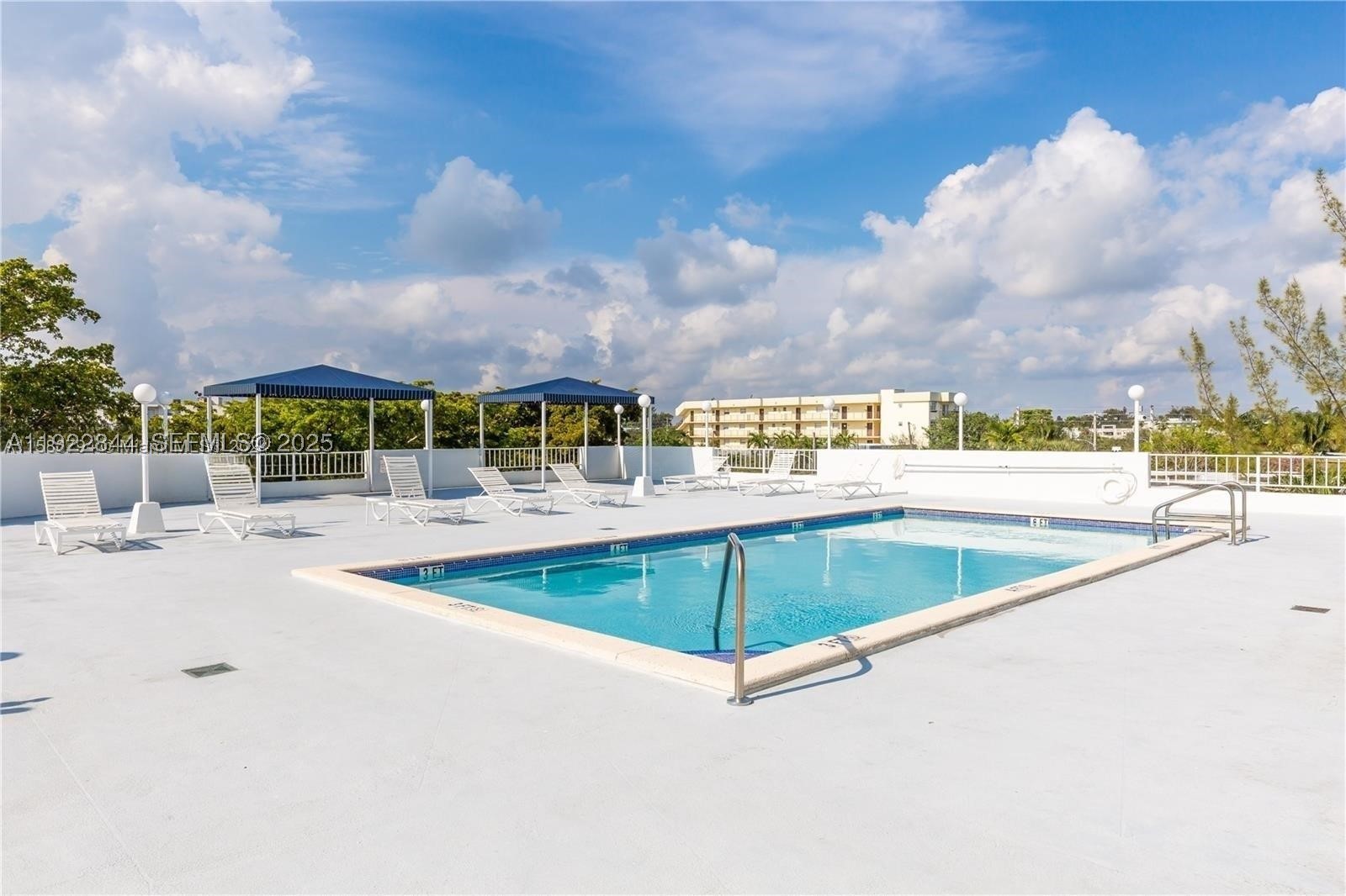 STANTON HOUSE CONDO - Residential