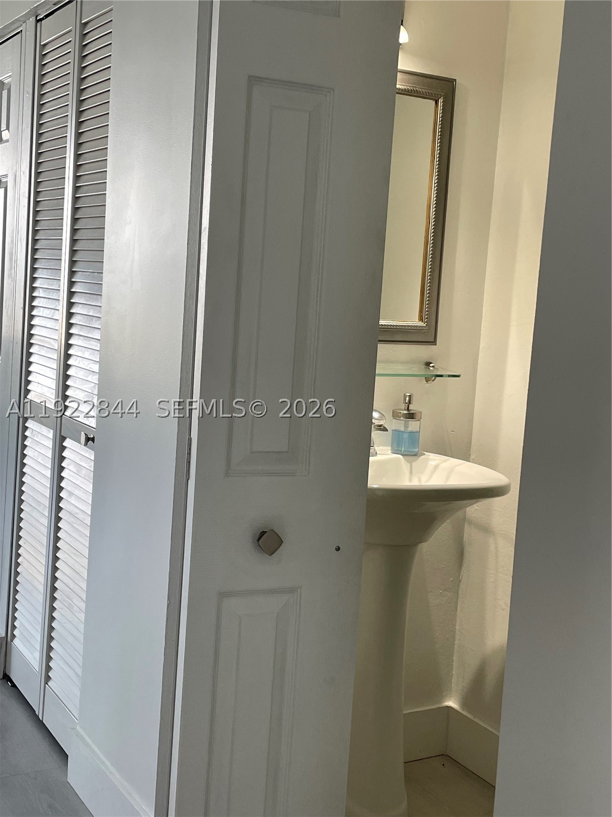 STANTON HOUSE CONDO - Residential