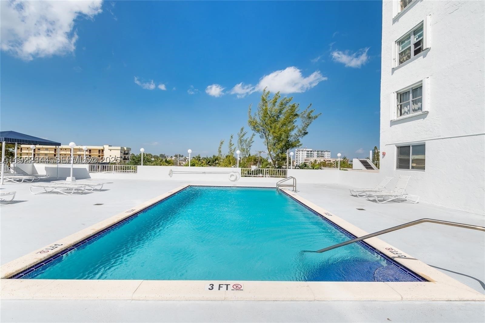 STANTON HOUSE CONDO - Residential