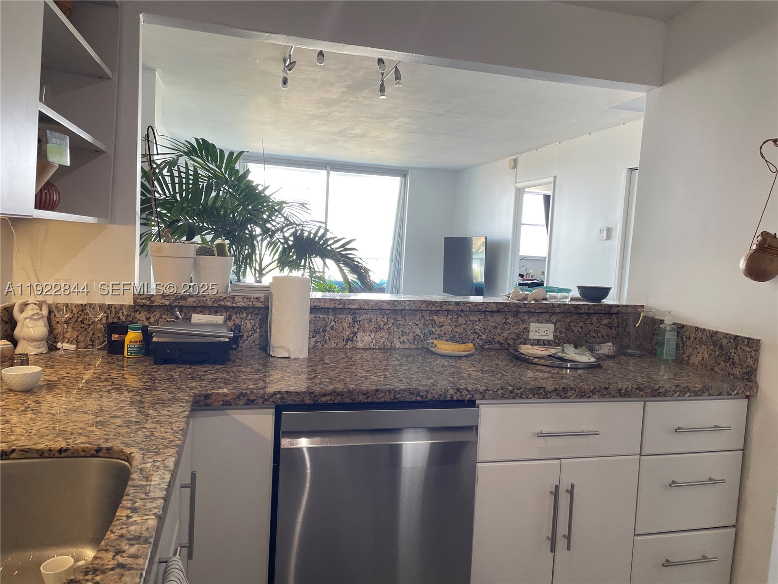 STANTON HOUSE CONDO - Residential