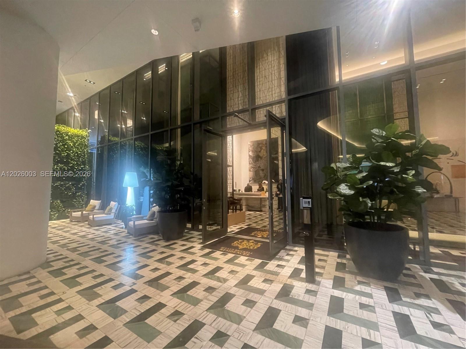 801 SMA RESIDENCES CONDO - Residential Lease