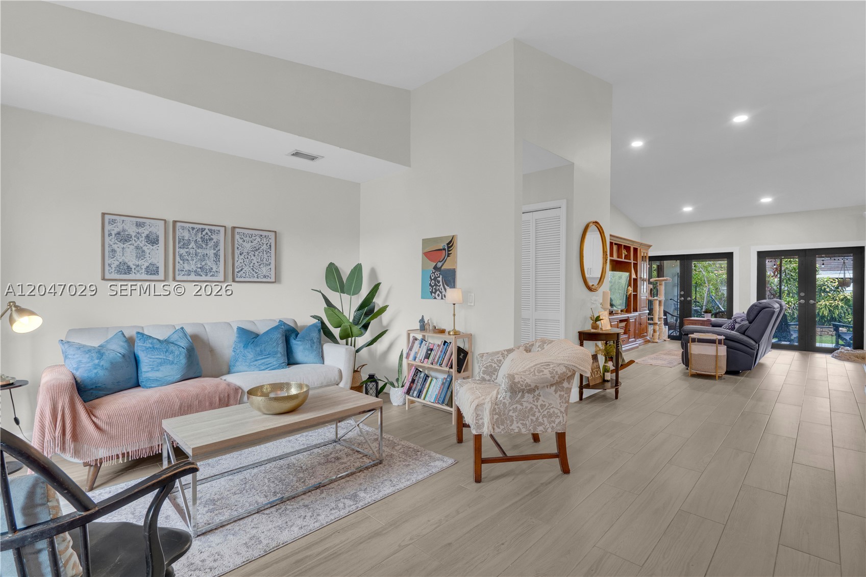 RAINBOW GARDENS VILLAS 1S - Residential