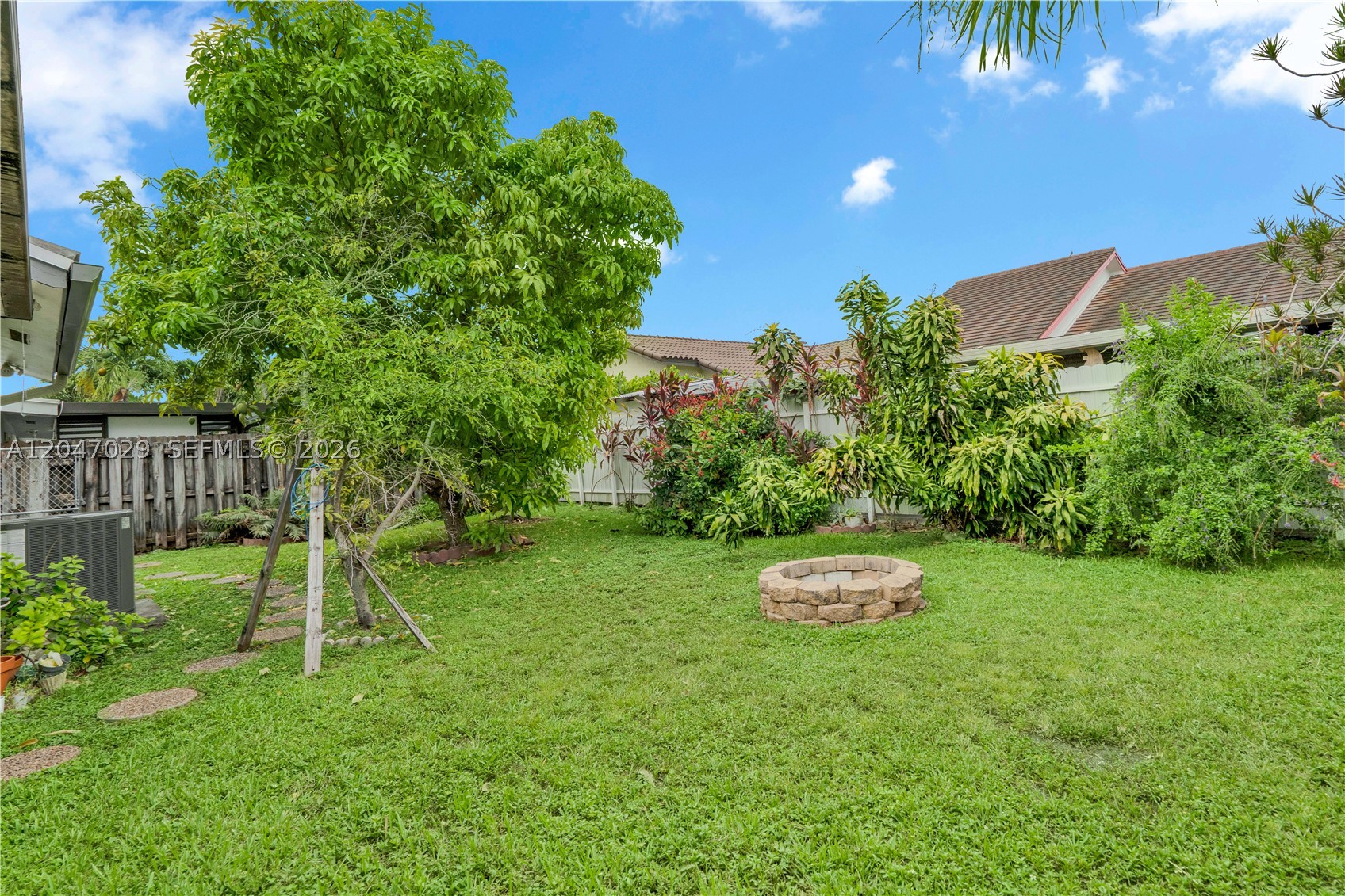 RAINBOW GARDENS VILLAS 1S - Residential