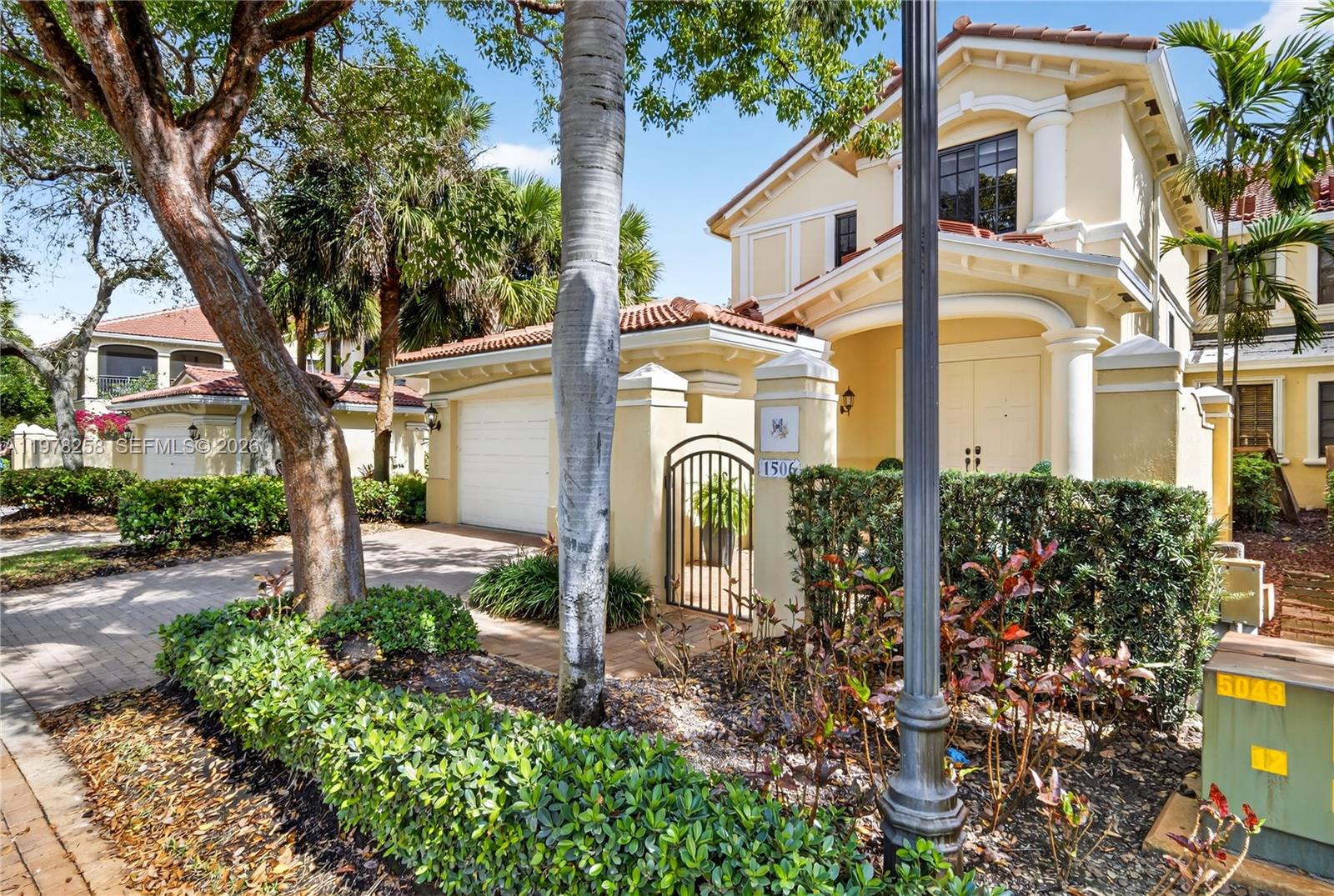 MARIPOSA POINTE AT WESTON - Residential