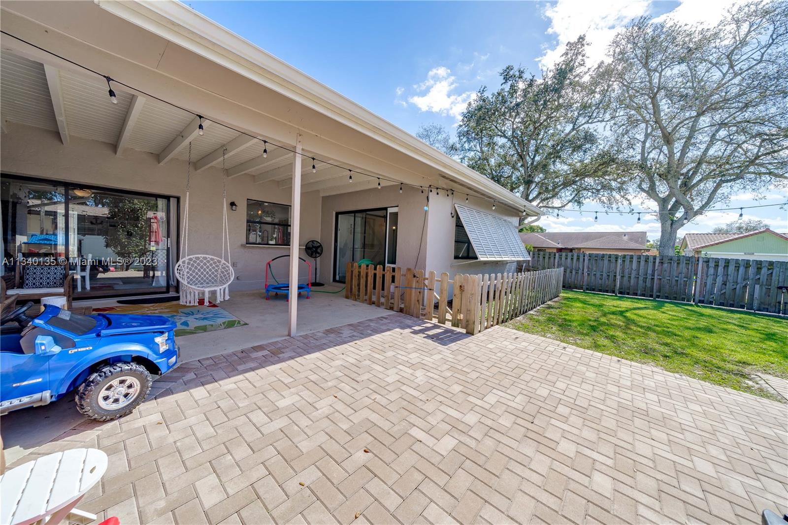 FLAMINGO GARDENS-LIVE OAK - Residential