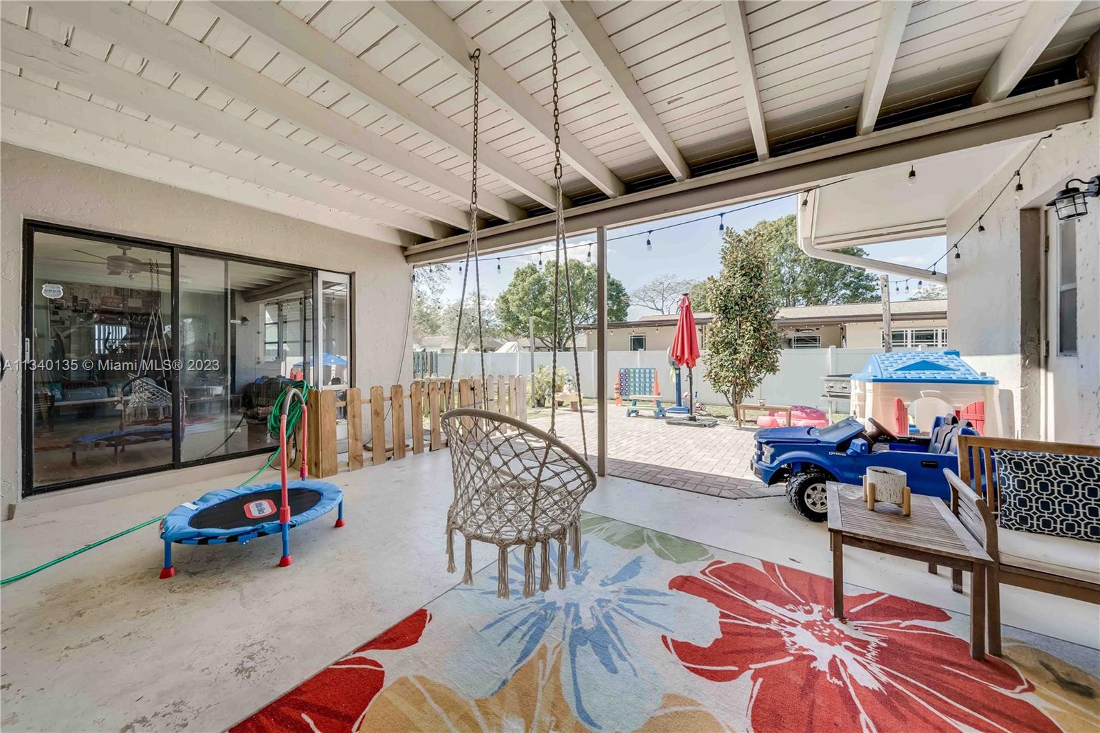 FLAMINGO GARDENS-LIVE OAK - Residential