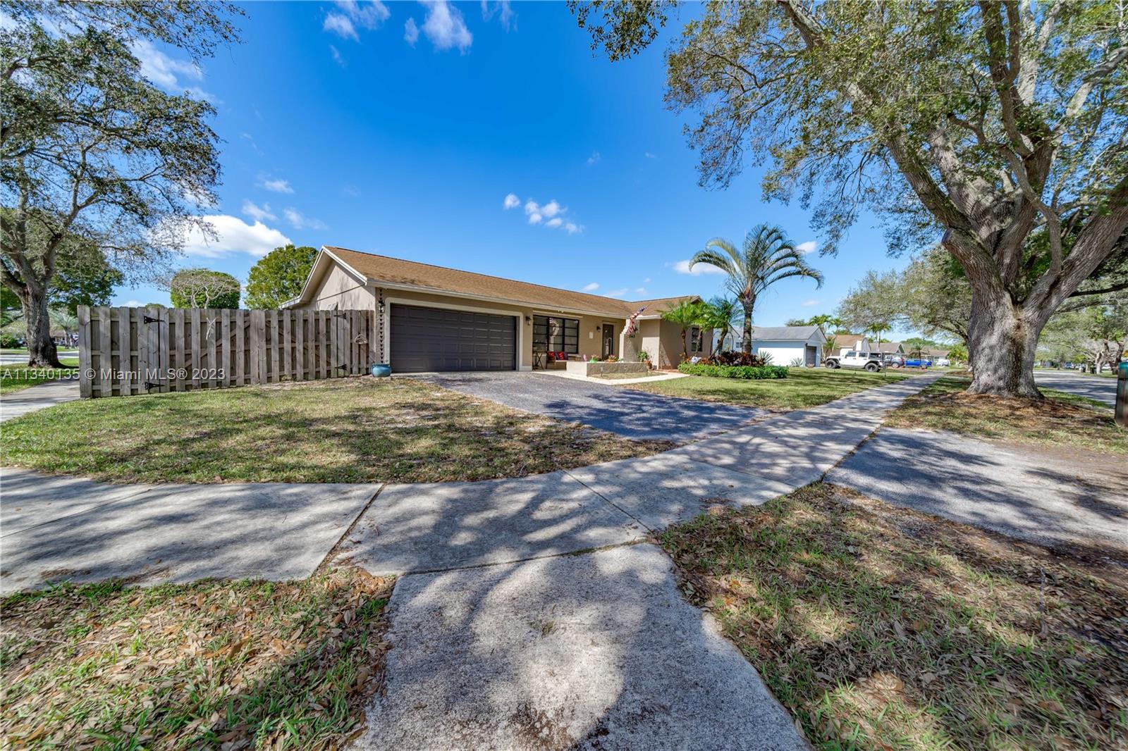 FLAMINGO GARDENS-LIVE OAK - Residential