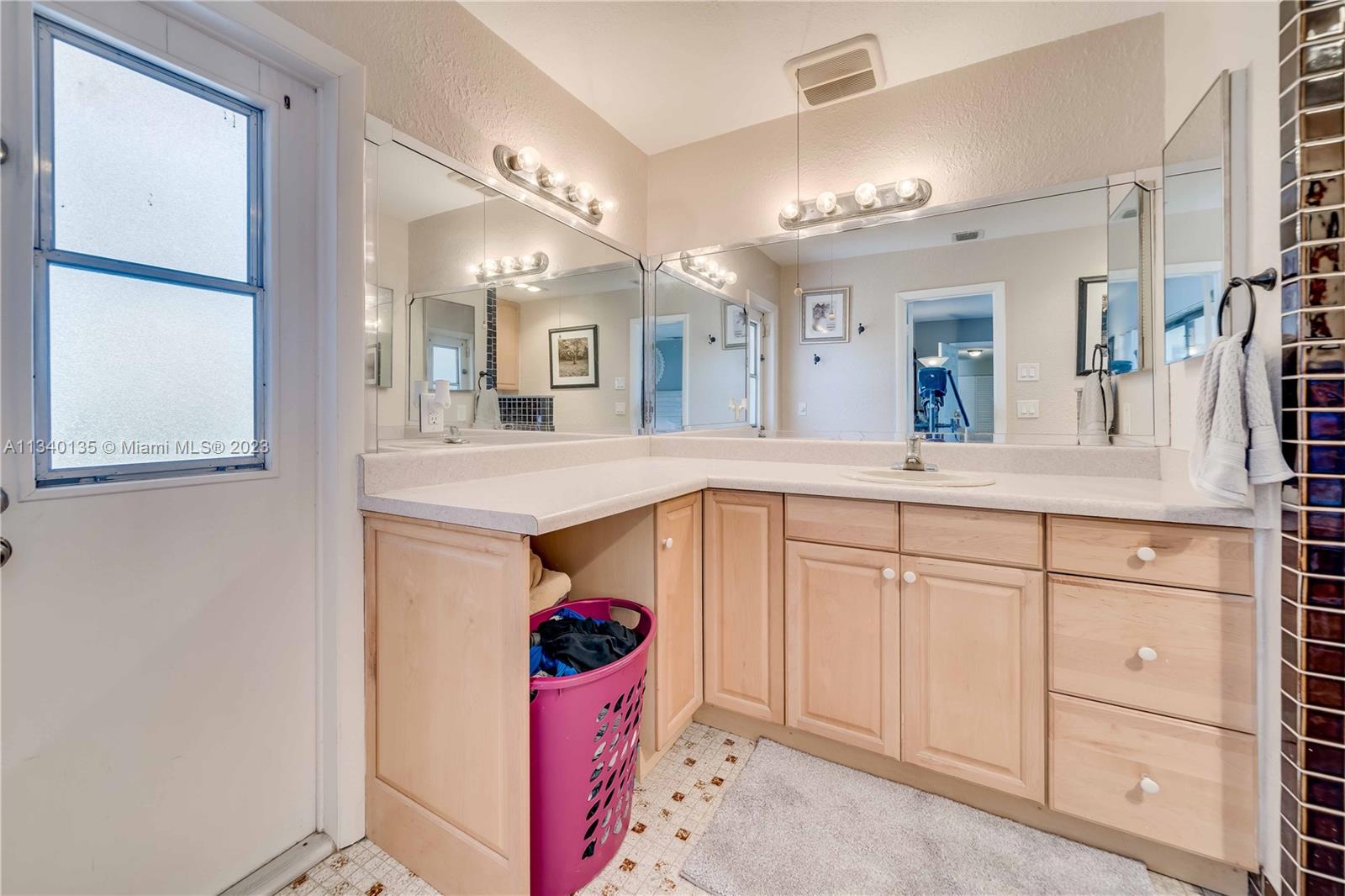 FLAMINGO GARDENS-LIVE OAK - Residential