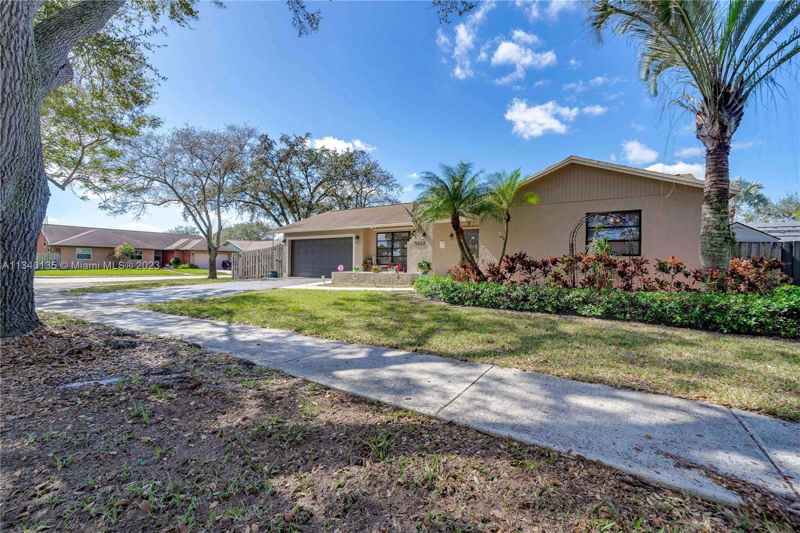 FLAMINGO GARDENS-LIVE OAK - Residential