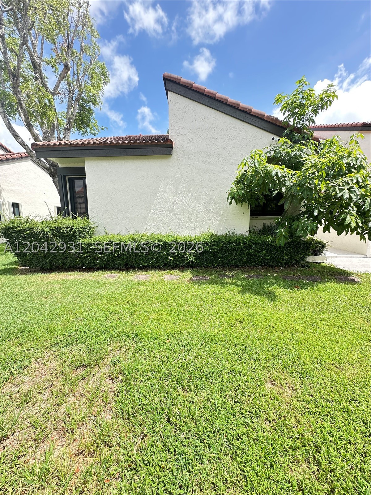 Welcome to this beautifully updated 3-bedroom, 2-bathroom townhouse in the heart of Kendall! This move in ready home offers the perfect blend of comfort, style, and functionality. Featuring impact windows and doors (2020), a beautifully remodeled kitchen with modern finishes (2020), updated flooring (2022), a renovated bathroom (2022), and a brand-new A/C system (2025).
Enjoy the custom outdoor kitchen complete with elegant granite countertops, a built-in stove, and a barbecue. Low HOA fees.