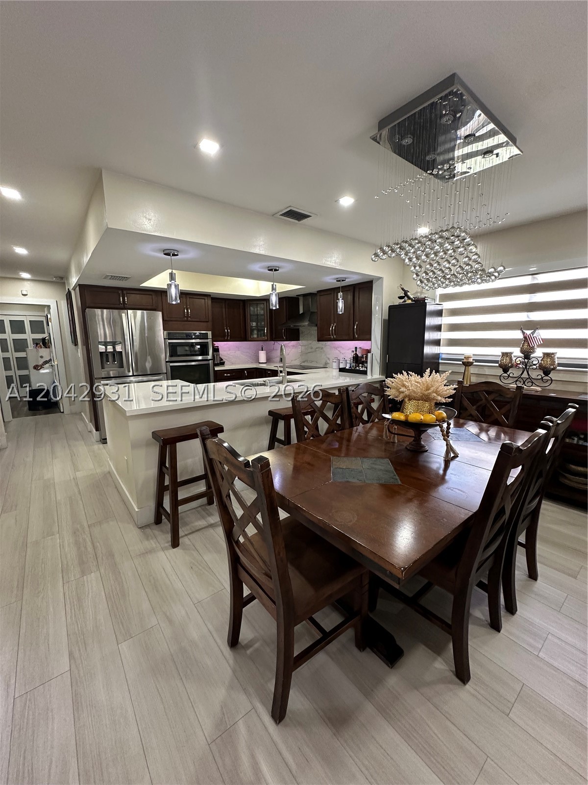 KENLAND COURT - Residential