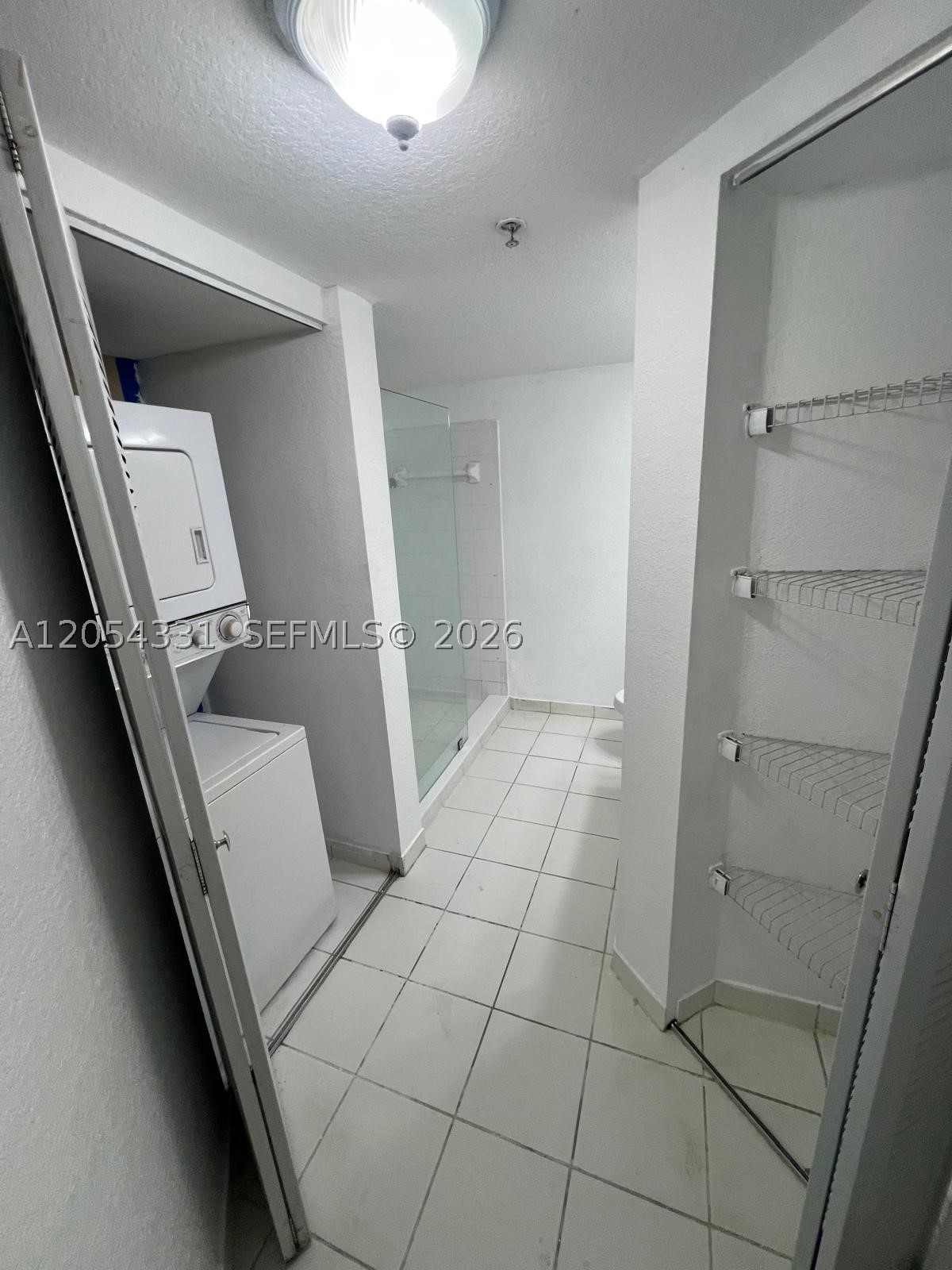 VISTA TRACE 3 CONDO - Residential Lease