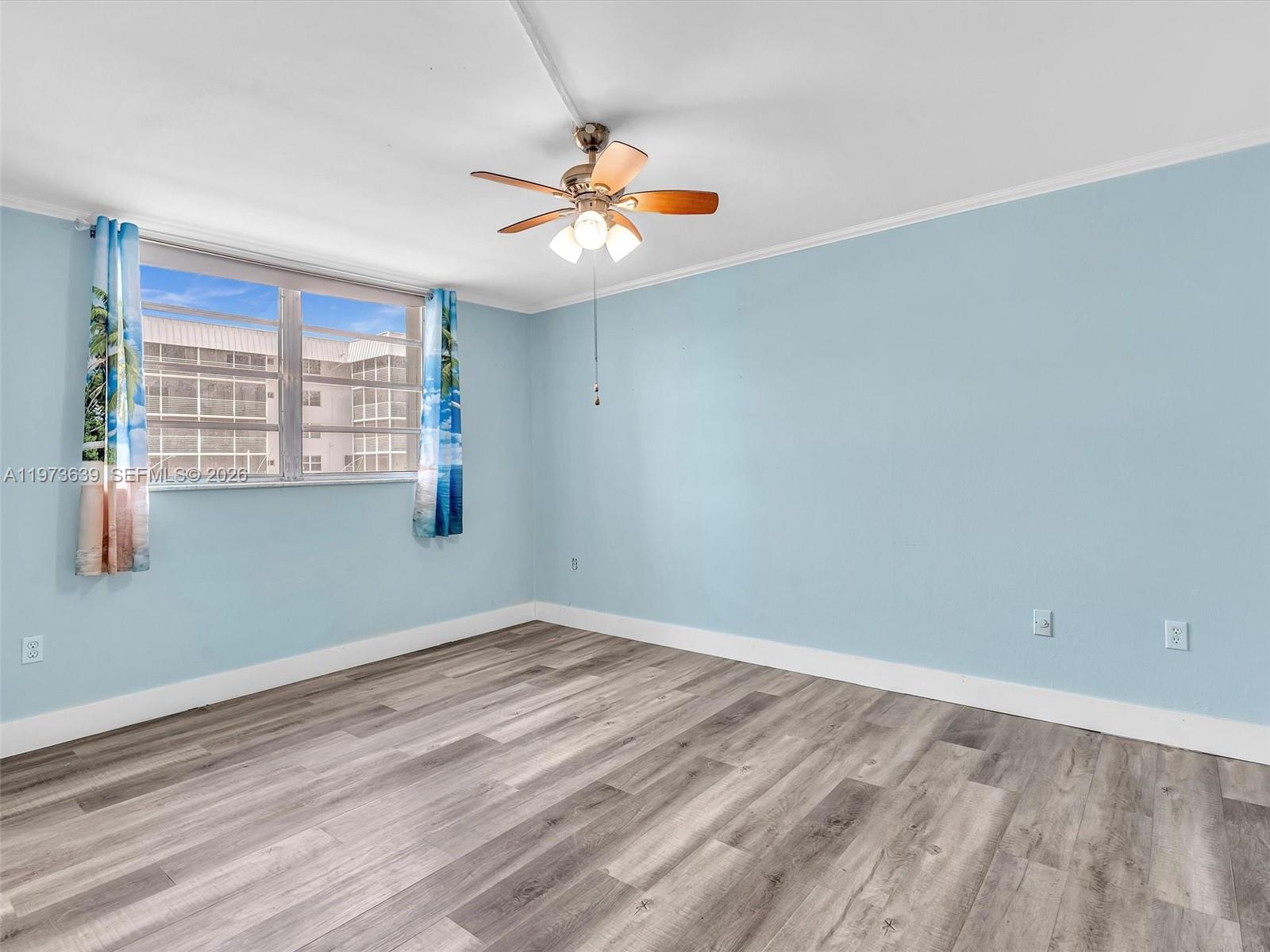 EDEN ISLES CONDO # 4 - Residential