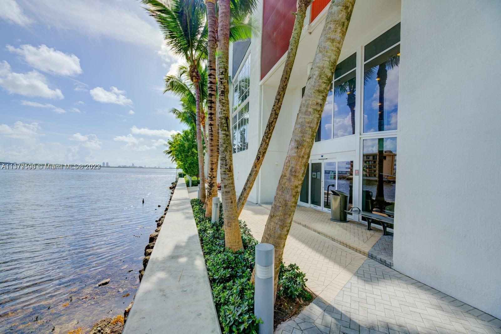 THE CRIMSON CONDO - Residential Lease