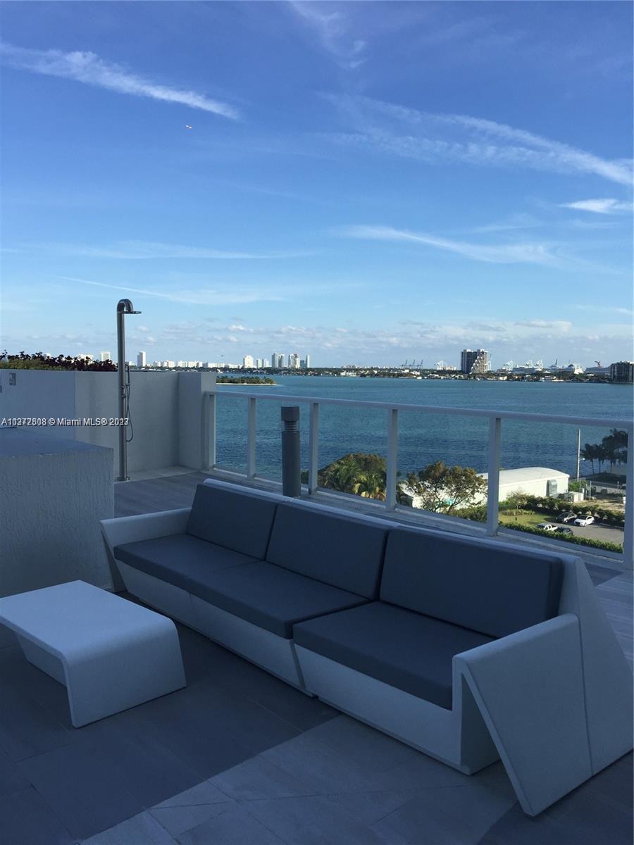 THE CRIMSON CONDO - Residential Lease