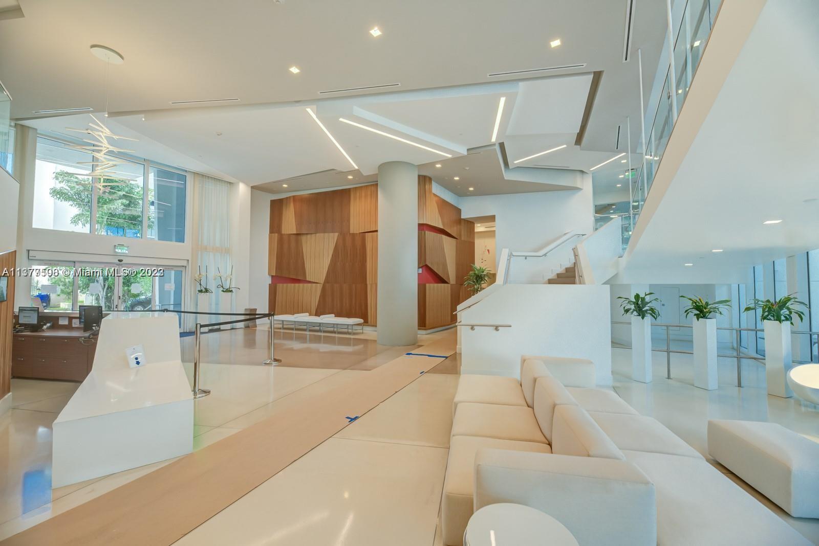 THE CRIMSON CONDO - Residential Lease