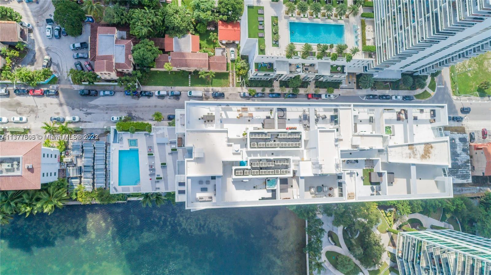 THE CRIMSON CONDO - Residential Lease