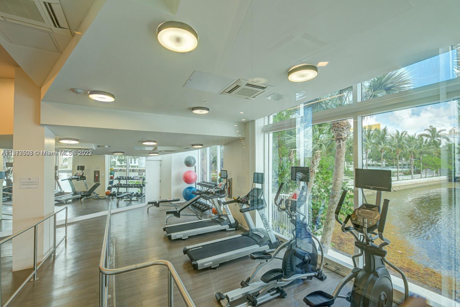 THE CRIMSON CONDO - Residential Lease