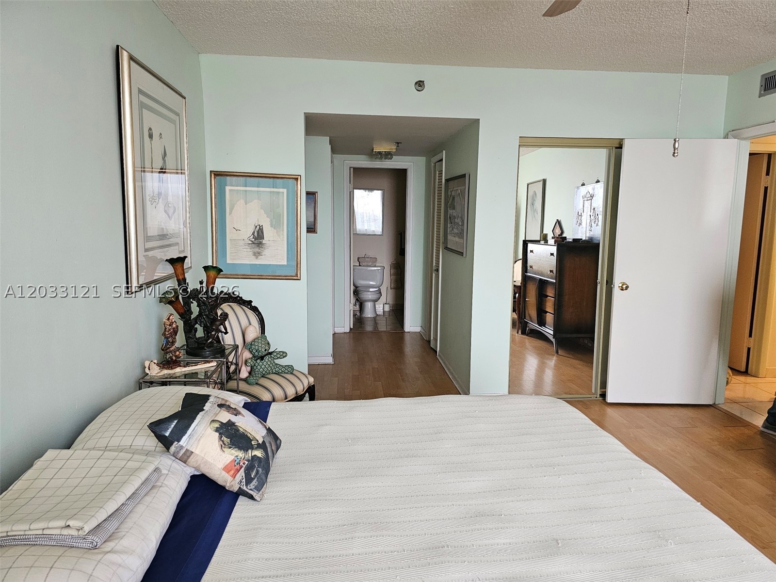 HILLCREST EAST NO 27 CONDO - Residential