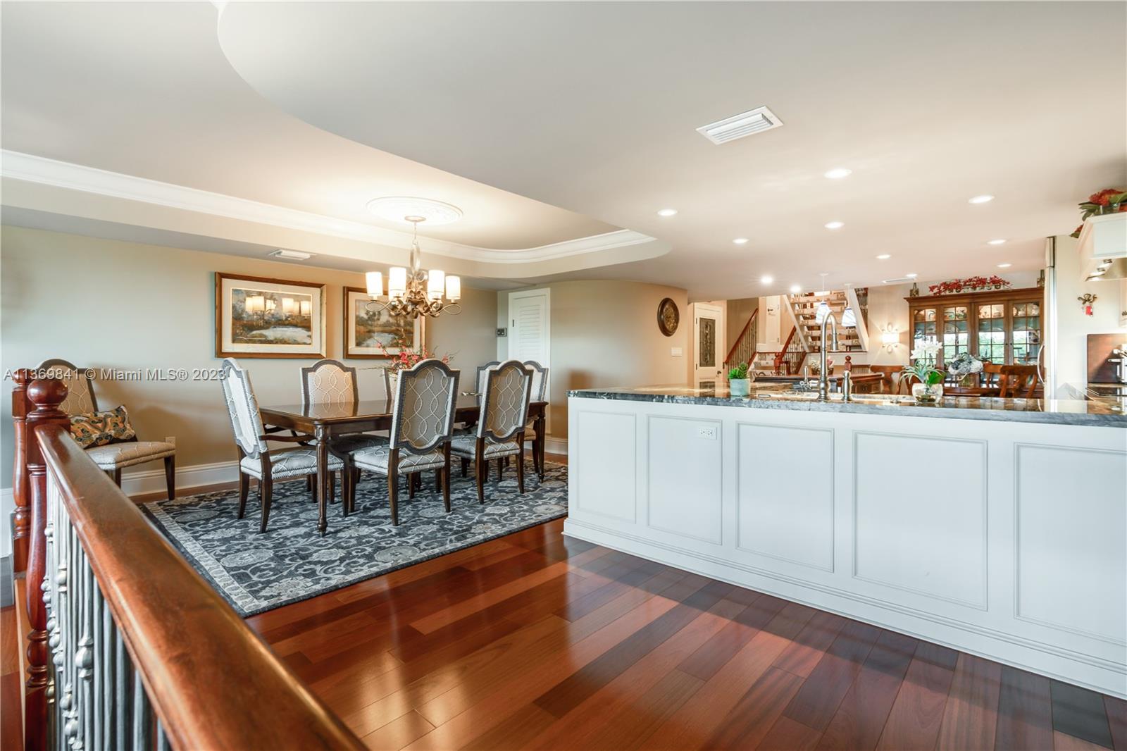 ROYAL HARBOUR YACHT CLUB - Residential