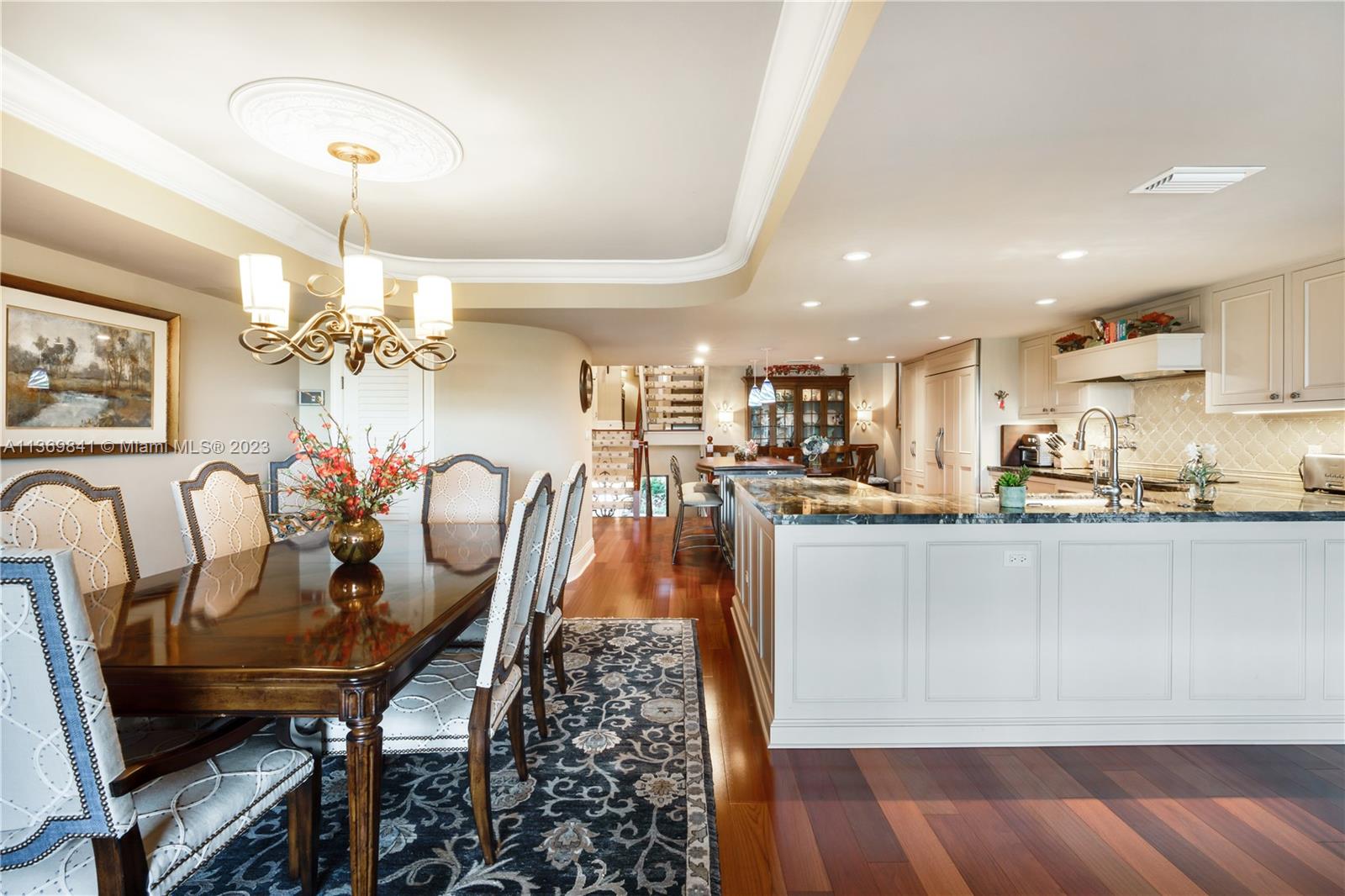 ROYAL HARBOUR YACHT CLUB - Residential