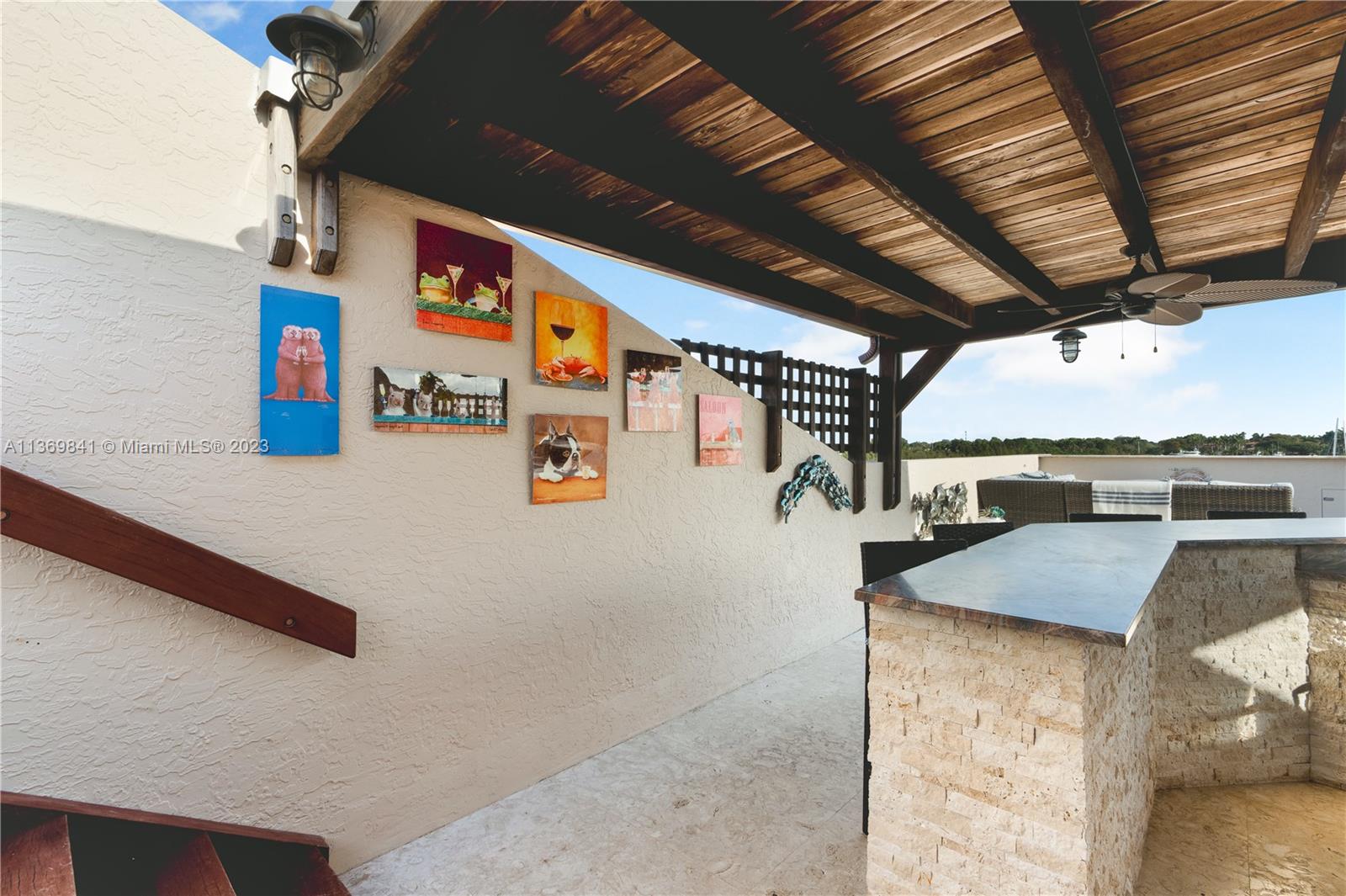ROYAL HARBOUR YACHT CLUB - Residential